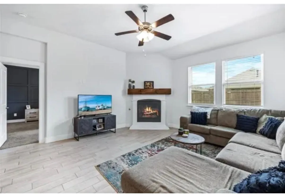 Single Family Residence For Rent in Denton County , 10812 Table Bluff Street, Aubrey, Texas 76227, 3 Bedroom, 2 Bathroom, 2 Garage spaces, 1,785 Sqft, built in 2020, mls#21372851, Real Estate Agent in Aubrey, Homes For Rent in Denton county, Homes For Rent in Aubrey, Realtor in Aubrey Texas, Real Estate Brokerage Independent Realty Texas, Luminita Cordes Realtor