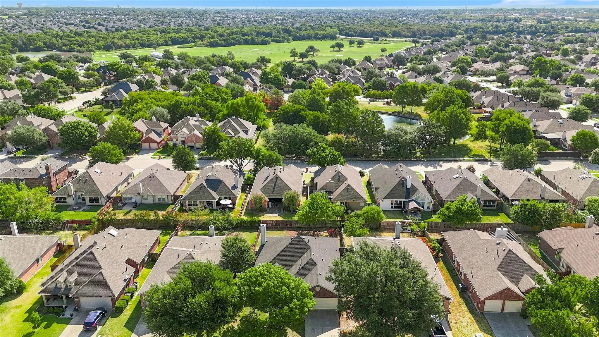 Single Family Residence For Sale in Collin County , 7202 Hillshire Lane, Sachse, Texas 75048, 3 Bedroom, 2 Bathroom, 2 Garage spaces, 1,711 Sqft, built in 2001, mls#21372615, Real Estate Agent in Sachse, Homes For Sale in Collin county, Homes For Sale in Sachse, Realtor in Sachse Texas, Real Estate Brokerage Independent Realty Texas, Luminita Cordes Realtor