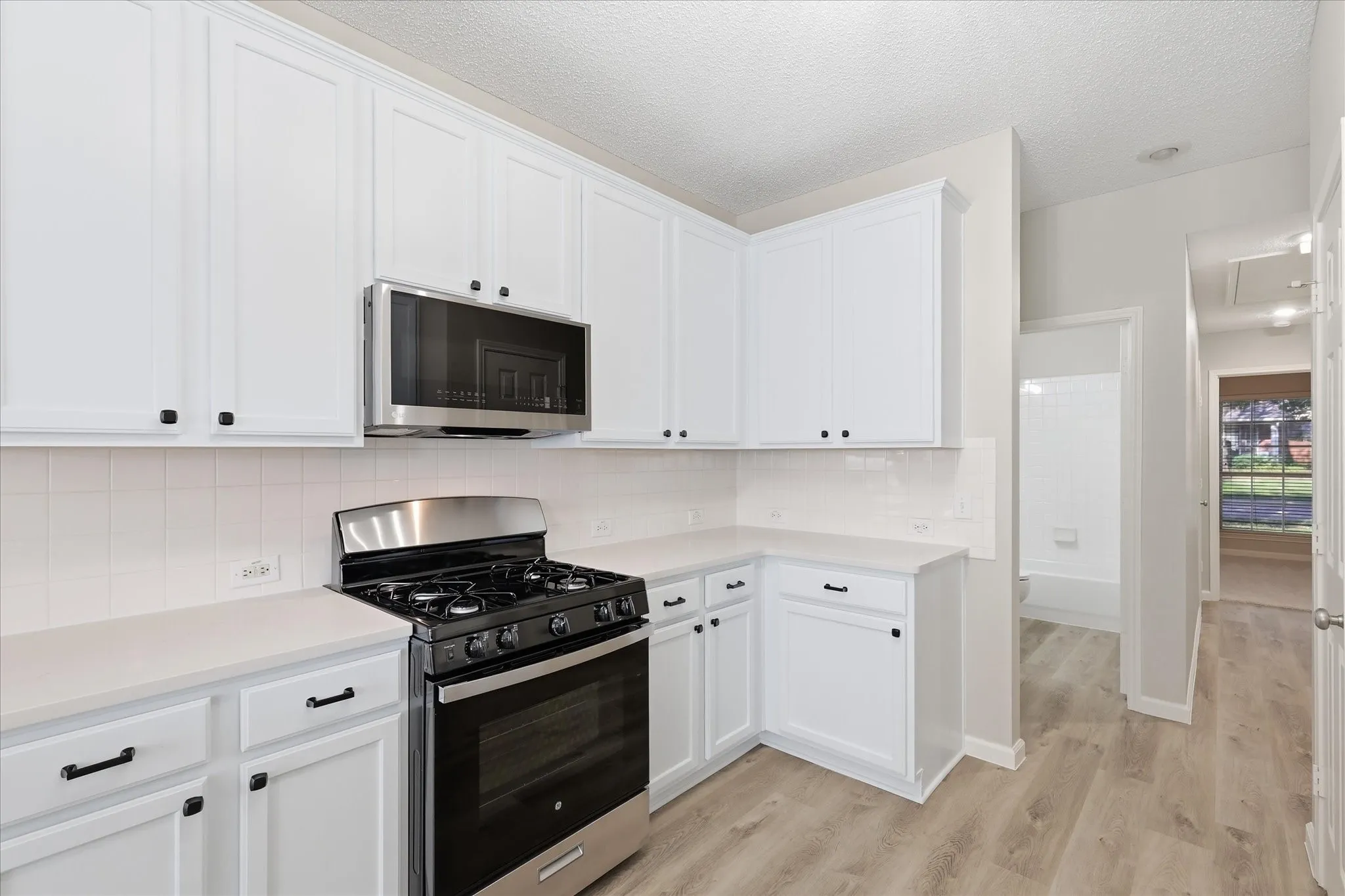Single Family Residence For Sale in Collin County , 7202 Hillshire Lane, Sachse, Texas 75048, 3 Bedroom, 2 Bathroom, 2 Garage spaces, 1,711 Sqft, built in 2001, mls#21372615, Real Estate Agent in Sachse, Homes For Sale in Collin county, Homes For Sale in Sachse, Realtor in Sachse Texas, Real Estate Brokerage Independent Realty Texas, Luminita Cordes Realtor