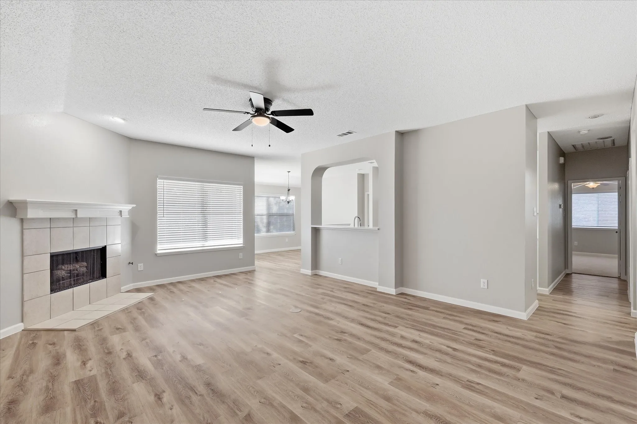 Single Family Residence For Sale in Collin County , 7202 Hillshire Lane, Sachse, Texas 75048, 3 Bedroom, 2 Bathroom, 2 Garage spaces, 1,711 Sqft, built in 2001, mls#21372615, Real Estate Agent in Sachse, Homes For Sale in Collin county, Homes For Sale in Sachse, Realtor in Sachse Texas, Real Estate Brokerage Independent Realty Texas, Luminita Cordes Realtor