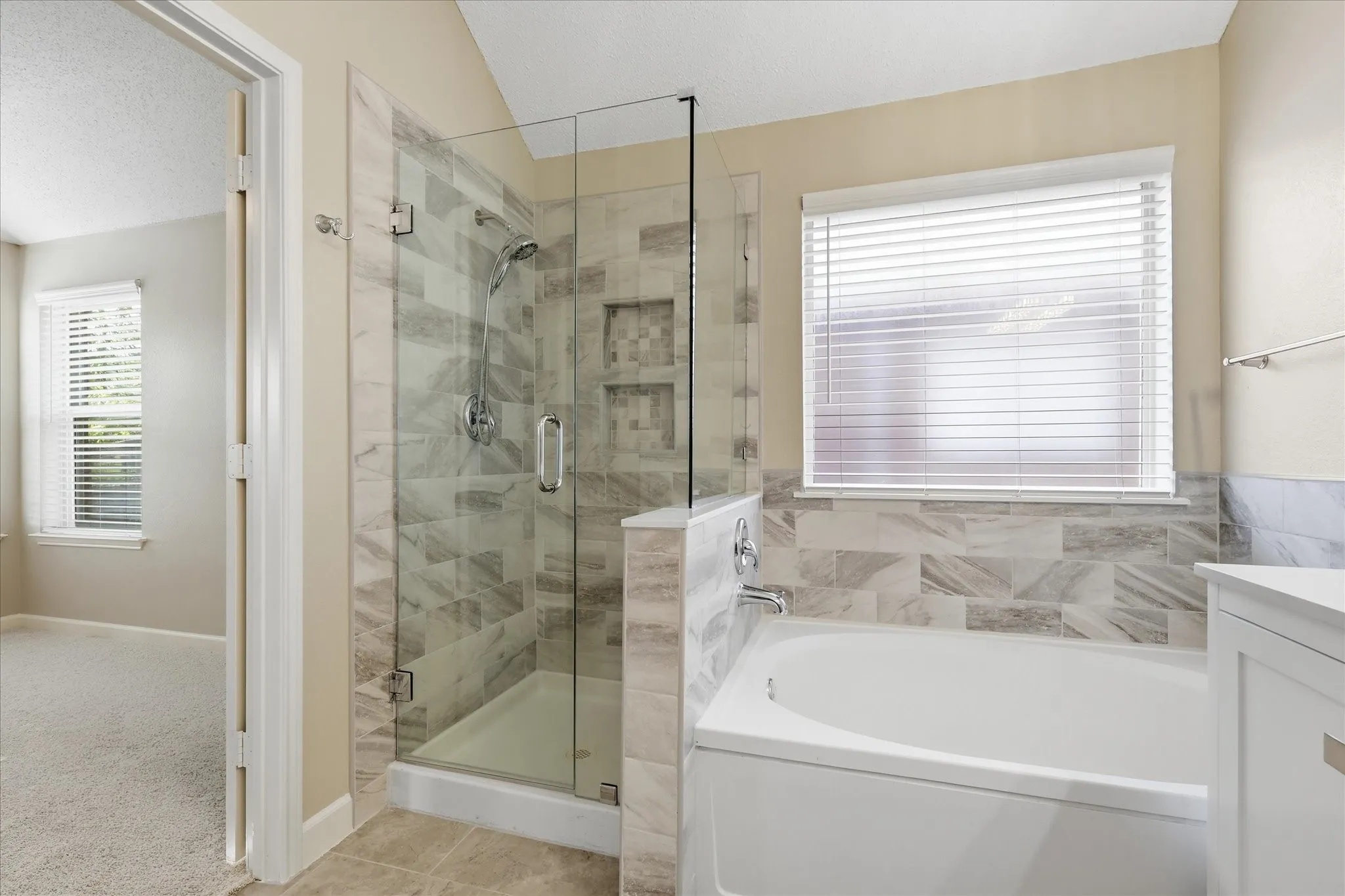 Single Family Residence For Sale in Collin County , 7202 Hillshire Lane, Sachse, Texas 75048, 3 Bedroom, 2 Bathroom, 2 Garage spaces, 1,711 Sqft, built in 2001, mls#21372615, Real Estate Agent in Sachse, Homes For Sale in Collin county, Homes For Sale in Sachse, Realtor in Sachse Texas, Real Estate Brokerage Independent Realty Texas, Luminita Cordes Realtor