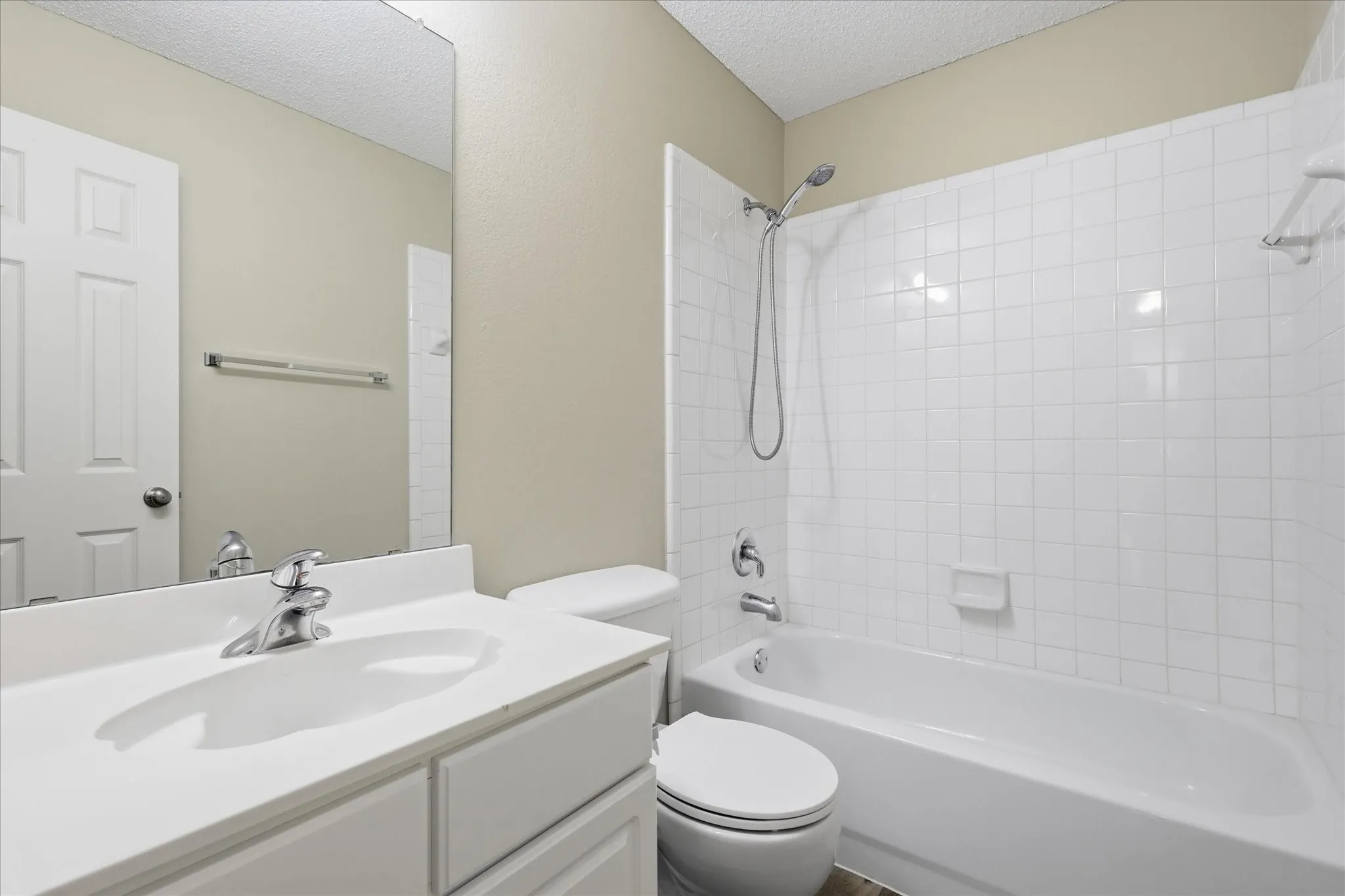 Single Family Residence For Sale in Collin County , 7202 Hillshire Lane, Sachse, Texas 75048, 3 Bedroom, 2 Bathroom, 2 Garage spaces, 1,711 Sqft, built in 2001, mls#21372615, Real Estate Agent in Sachse, Homes For Sale in Collin county, Homes For Sale in Sachse, Realtor in Sachse Texas, Real Estate Brokerage Independent Realty Texas, Luminita Cordes Realtor
