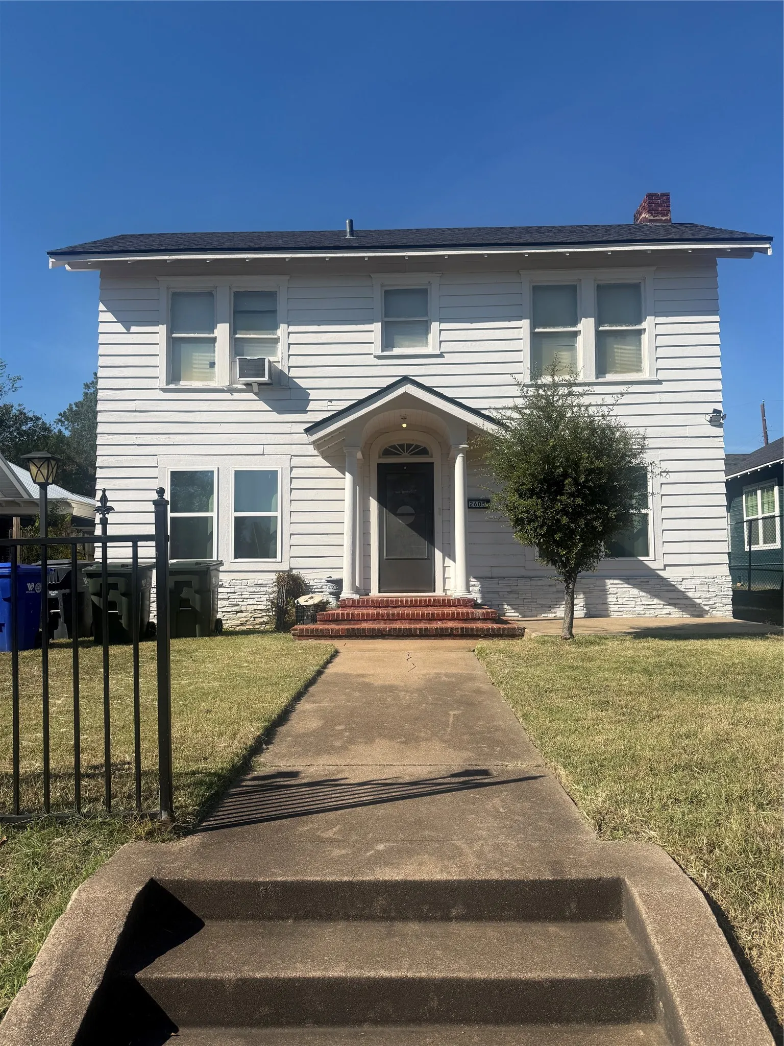Single Family Residence For Sale in Mc Lennan County , 2605 Homan, Waco, Texas 76707, 3 Bedroom, 2 Bathroom, 1 Garage spaces, 1,522 Sqft, built in 1927, mls#21372855, Real Estate Agent in Waco, Homes For Sale in Mc Lennan county, Homes For Sale in Waco, Realtor in Waco Texas, Real Estate Brokerage Independent Realty Texas, Luminita Cordes Realtor