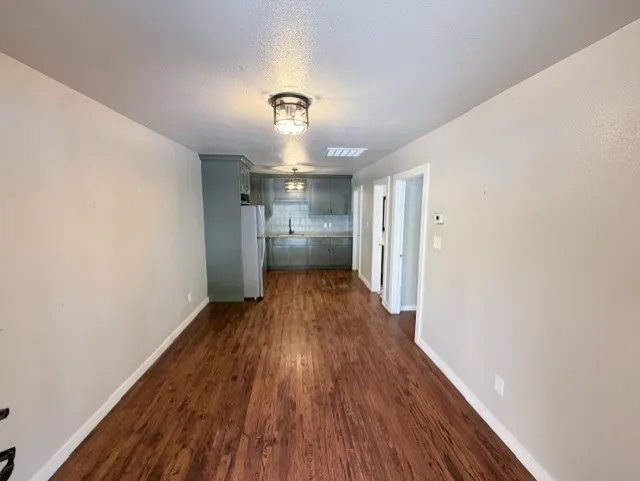 Single Family Residence For Sale in Dallas County , 2681 Texas Drive, Dallas, Texas 75211, 5 Bedroom, 2 Bathroom, Garage spaces, 1,867 Sqft, built in 1950, mls#21371955, Real Estate Agent in Dallas, Homes For Sale in Dallas county, Homes For Sale in Dallas, Realtor in Dallas Texas, Real Estate Brokerage Independent Realty Texas, Luminita Cordes Realtor