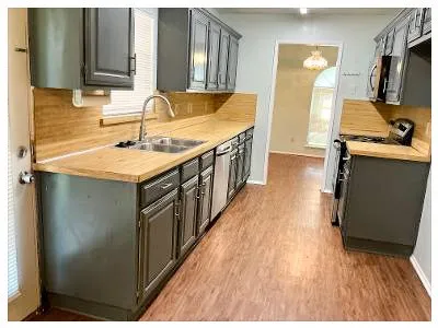 Single Family Residence For Sale in Dallas County , 2833 Emberwood Drive, Garland, Texas 75043, 3 Bedroom, 2 Bathroom, 2 Garage spaces, 1,765 Sqft, built in 1975, mls#21372667, Real Estate Agent in Garland, Homes For Sale in Dallas county, Homes For Sale in Garland, Realtor in Garland Texas, Real Estate Brokerage Independent Realty Texas, Luminita Cordes Realtor