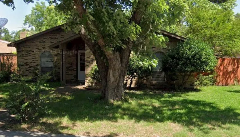Single Family Residence For Sale in Dallas County , 2833 Emberwood Drive, Garland, Texas 75043, 3 Bedroom, 2 Bathroom, 2 Garage spaces, 1,765 Sqft, built in 1975, mls#21372667, Real Estate Agent in Garland, Homes For Sale in Dallas county, Homes For Sale in Garland, Realtor in Garland Texas, Real Estate Brokerage Independent Realty Texas, Luminita Cordes Realtor