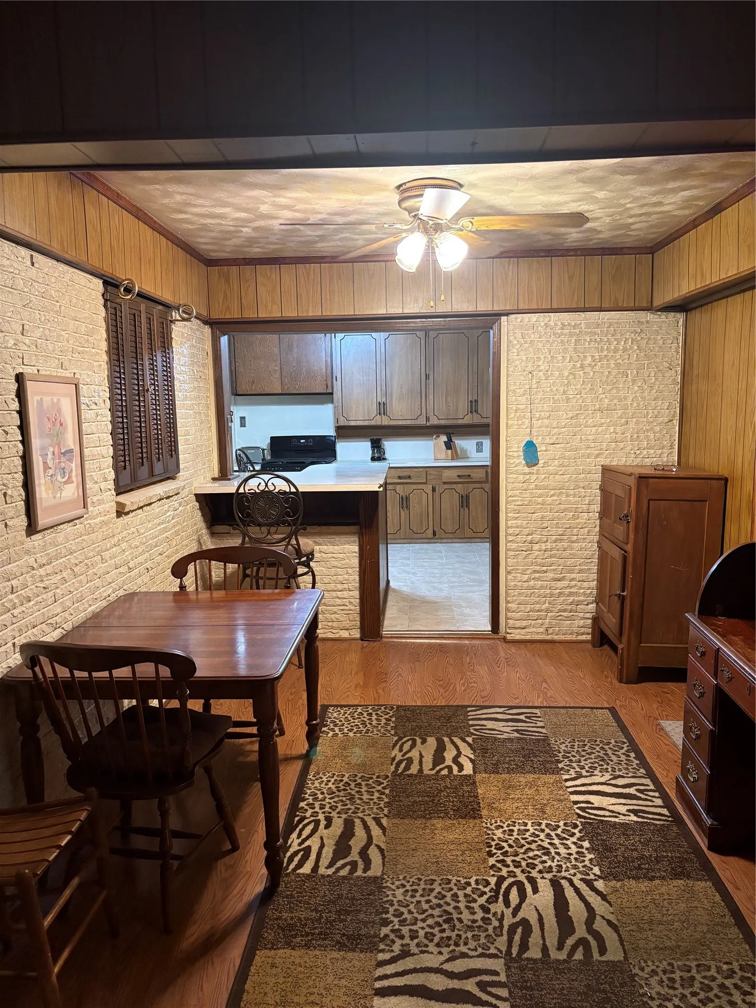 Single Family Residence For Sale in Dallas County , 1581 Harbor Road, Dallas, Texas 75216, 3 Bedroom, 2 Bathroom, 1 Garage spaces, 1,805 Sqft, built in 1949, mls#21372723, Real Estate Agent in Dallas, Homes For Sale in Dallas county, Homes For Sale in Dallas, Realtor in Dallas Texas, Real Estate Brokerage Independent Realty Texas, Luminita Cordes Realtor