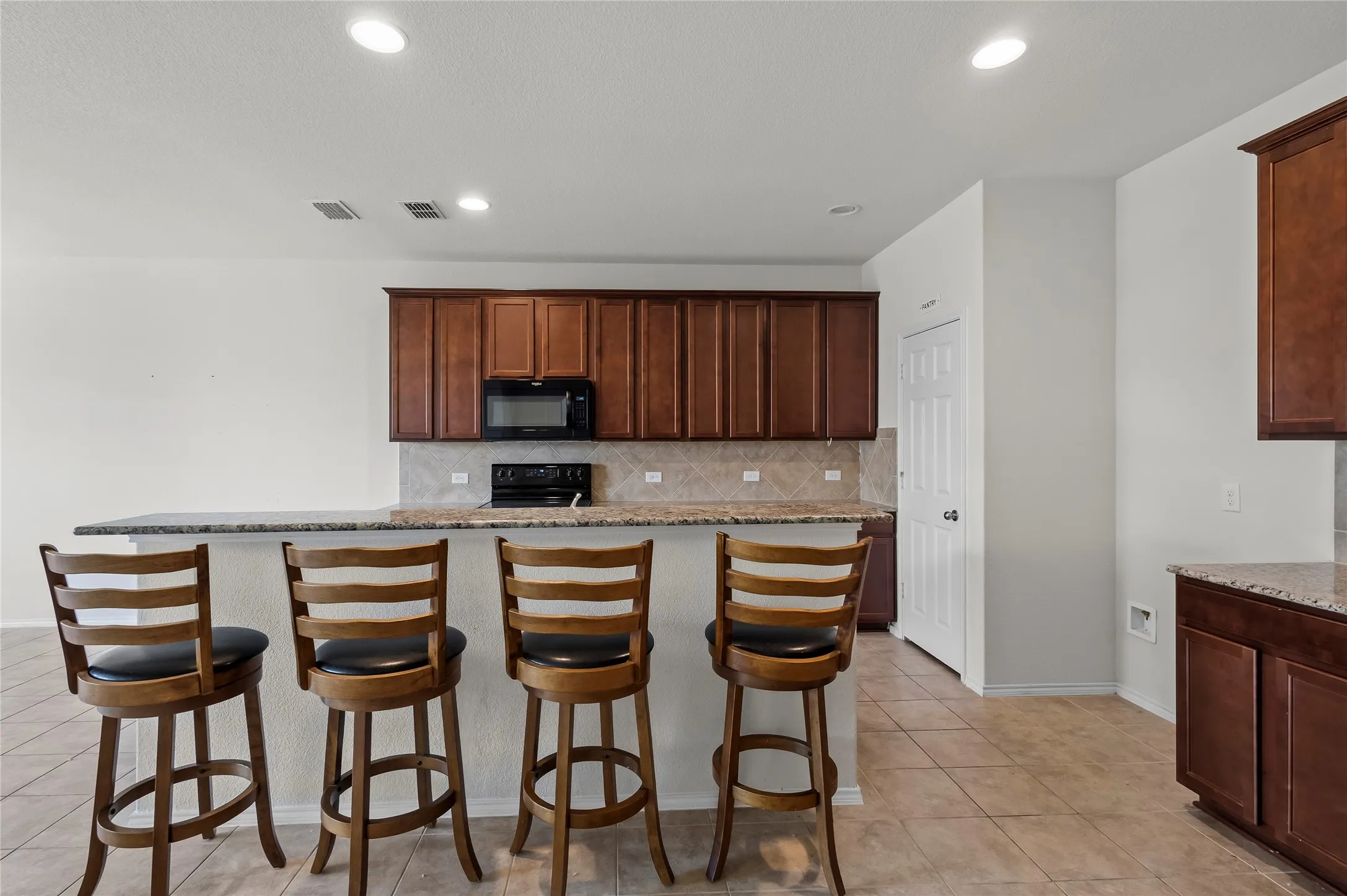 Single Family Residence For Sale in Kaufman County , 1009 Norias Drive, Forney, Texas 75126, 4 Bedroom, 3 Bathroom, 2 Garage spaces, 2,485 Sqft, built in 2019, mls#21349645, Real Estate Agent in Forney, Homes For Sale in Kaufman county, Homes For Sale in Forney, Realtor in Forney Texas, Real Estate Brokerage Independent Realty Texas, Luminita Cordes Realtor