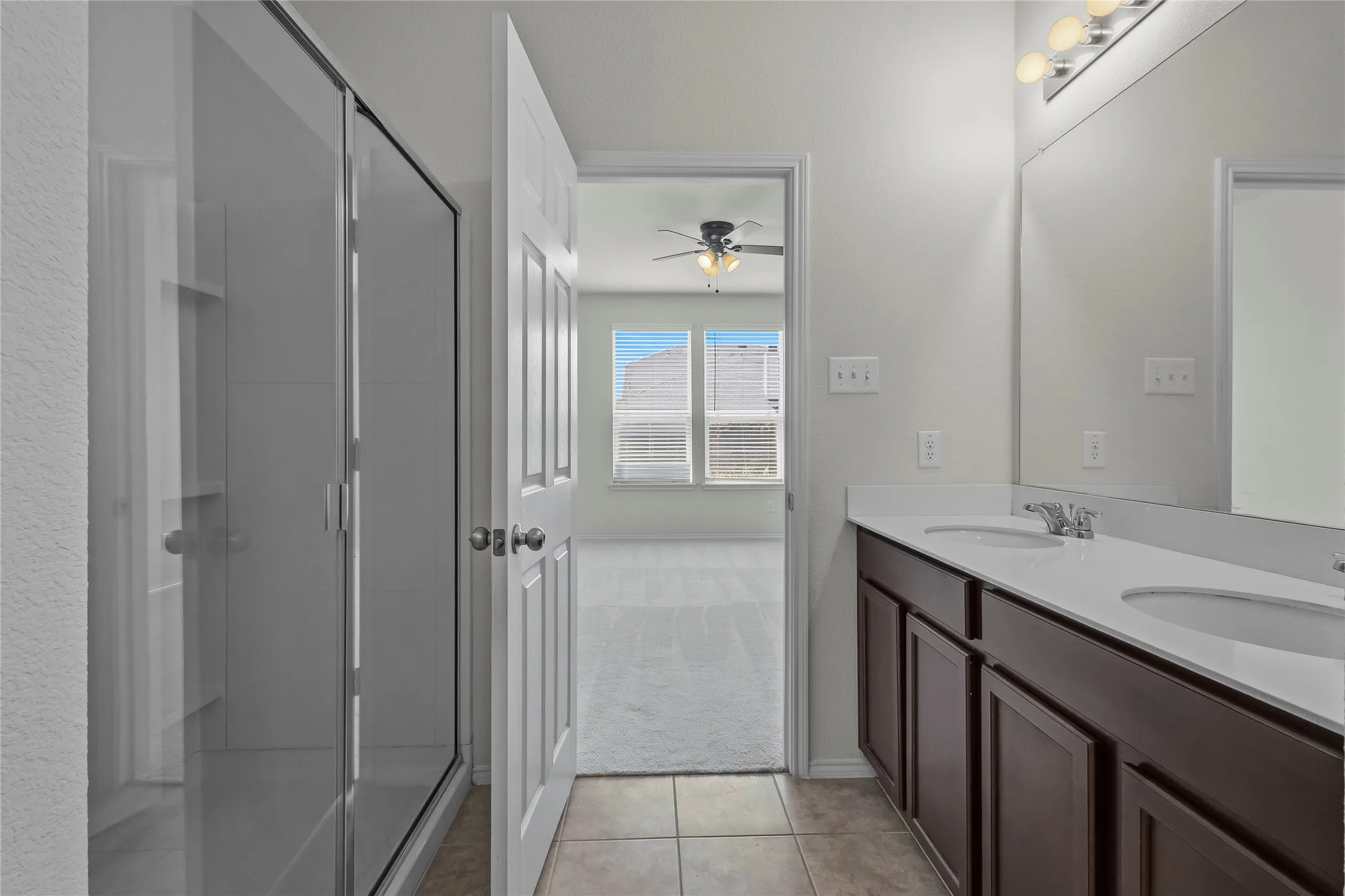 Single Family Residence For Sale in Kaufman County , 1009 Norias Drive, Forney, Texas 75126, 4 Bedroom, 3 Bathroom, 2 Garage spaces, 2,485 Sqft, built in 2019, mls#21349645, Real Estate Agent in Forney, Homes For Sale in Kaufman county, Homes For Sale in Forney, Realtor in Forney Texas, Real Estate Brokerage Independent Realty Texas, Luminita Cordes Realtor