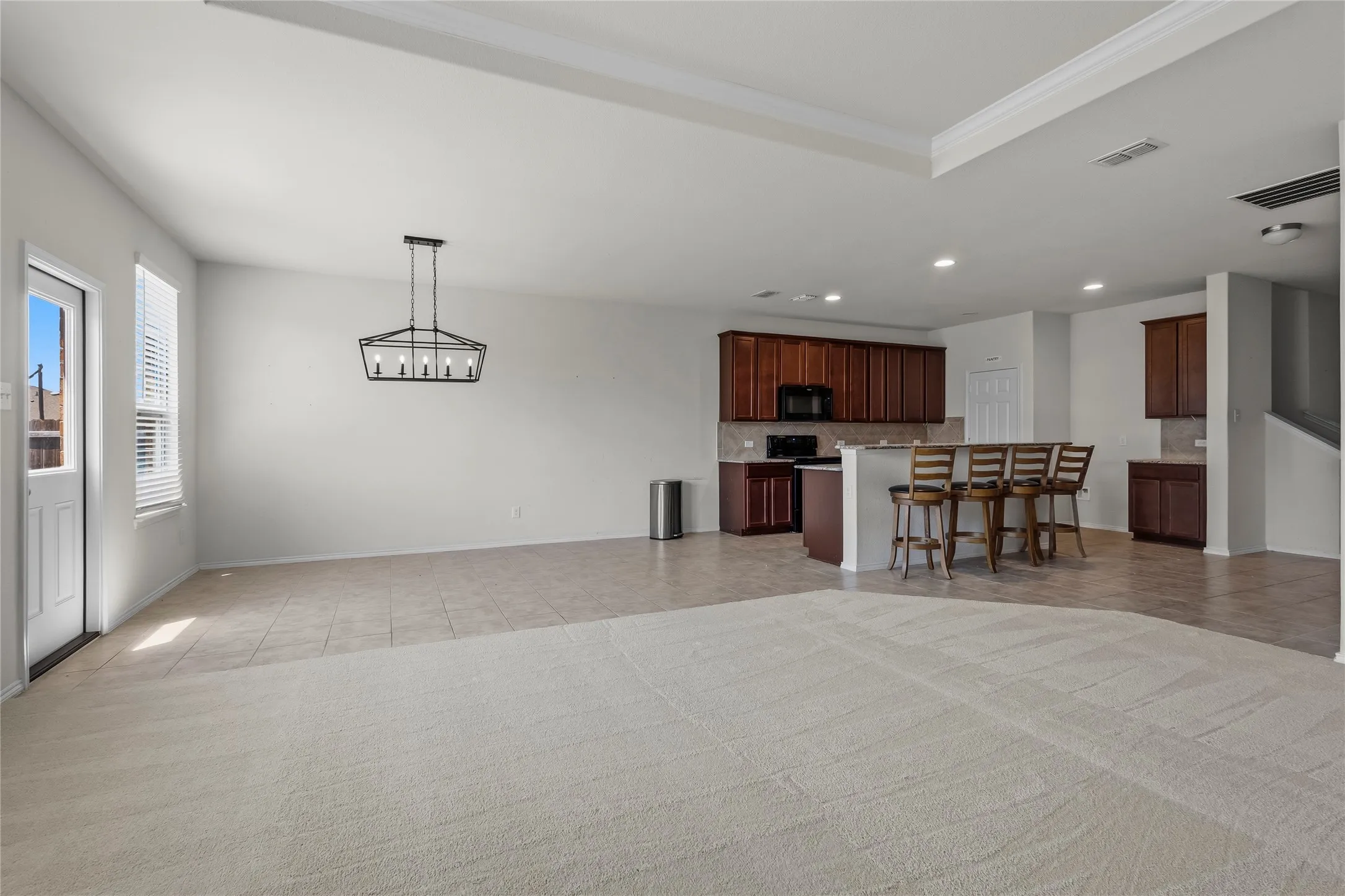 Single Family Residence For Sale in Kaufman County , 1009 Norias Drive, Forney, Texas 75126, 4 Bedroom, 3 Bathroom, 2 Garage spaces, 2,485 Sqft, built in 2019, mls#21349645, Real Estate Agent in Forney, Homes For Sale in Kaufman county, Homes For Sale in Forney, Realtor in Forney Texas, Real Estate Brokerage Independent Realty Texas, Luminita Cordes Realtor