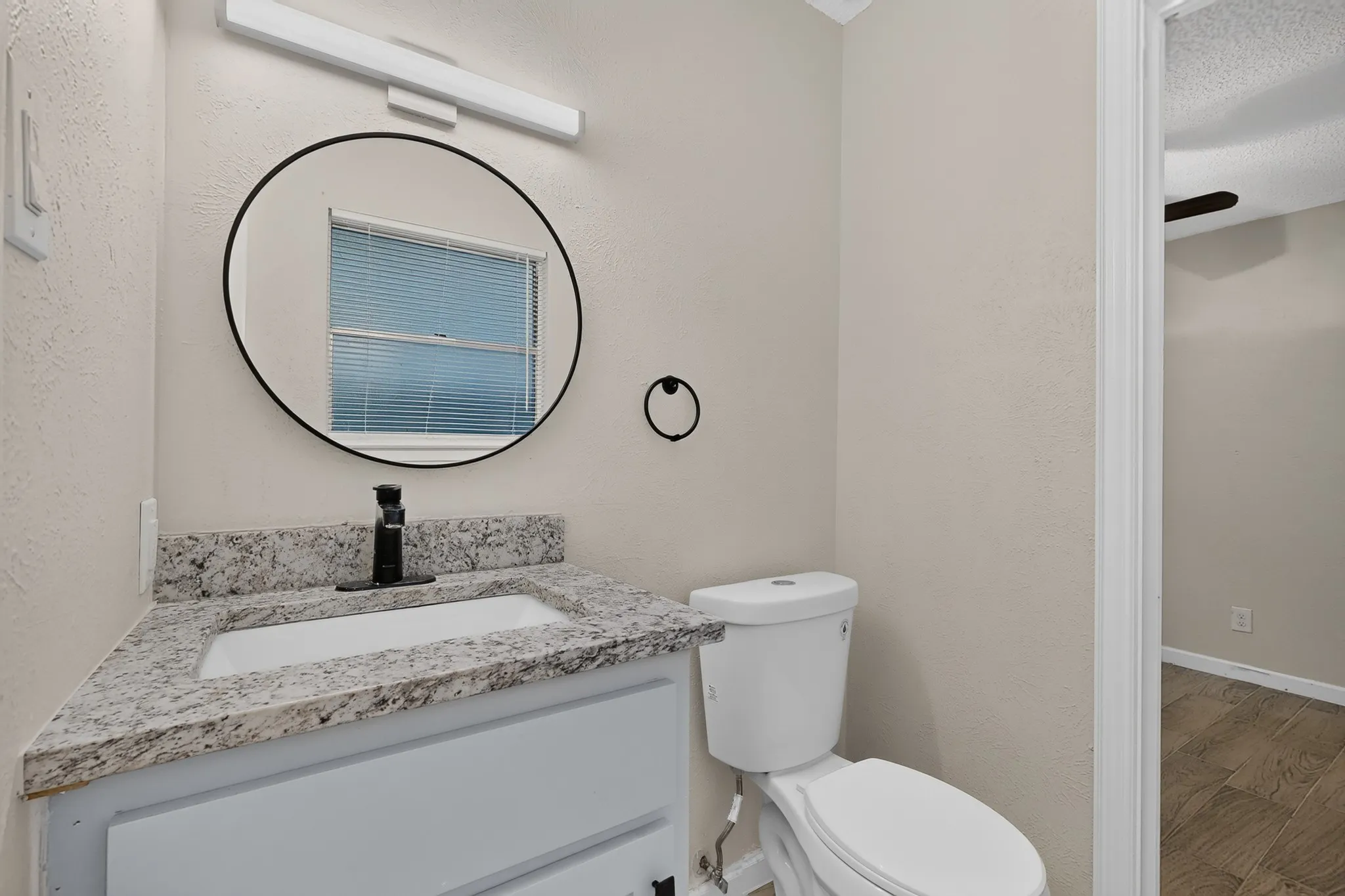 Single Family Residence For Sale in Dallas County , 2441 Lakeshore Drive, Grand Prairie, Texas 75051, 3 Bedroom, 2 Bathroom, Garage spaces, 1,303 Sqft, built in 1971, mls#21371049, Real Estate Agent in Grand Prairie, Homes For Sale in Dallas county, Homes For Sale in Grand Prairie, Realtor in Grand Prairie Texas, Real Estate Brokerage Independent Realty Texas, Luminita Cordes Realtor