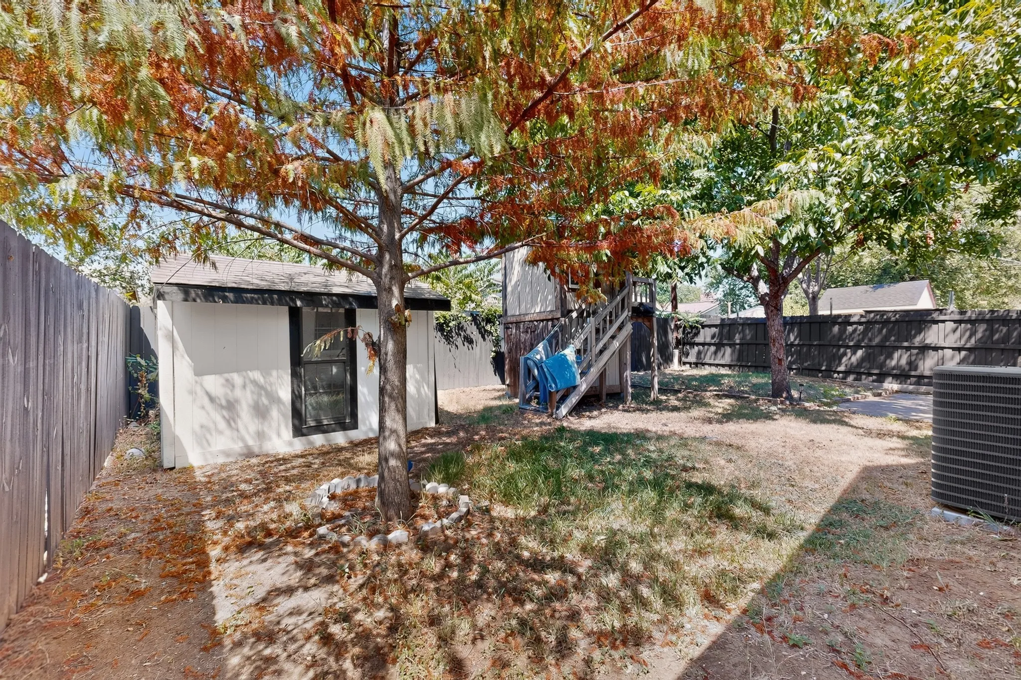 Single Family Residence For Sale in Dallas County , 2441 Lakeshore Drive, Grand Prairie, Texas 75051, 3 Bedroom, 2 Bathroom, Garage spaces, 1,303 Sqft, built in 1971, mls#21371049, Real Estate Agent in Grand Prairie, Homes For Sale in Dallas county, Homes For Sale in Grand Prairie, Realtor in Grand Prairie Texas, Real Estate Brokerage Independent Realty Texas, Luminita Cordes Realtor