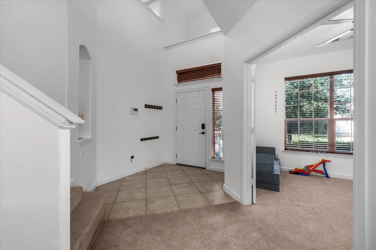 Single Family Residence For Sale in Tarrant County , 2909 Merry View Lane, Fort Worth, Texas 76120, 4 Bedroom, 3 Bathroom, 2 Garage spaces, 2,533 Sqft, built in 2012, mls#21372764, Real Estate Agent in Fort Worth, Homes For Sale in Tarrant county, Homes For Sale in Fort Worth, Realtor in Fort Worth Texas, Real Estate Brokerage Independent Realty Texas, Luminita Cordes Realtor