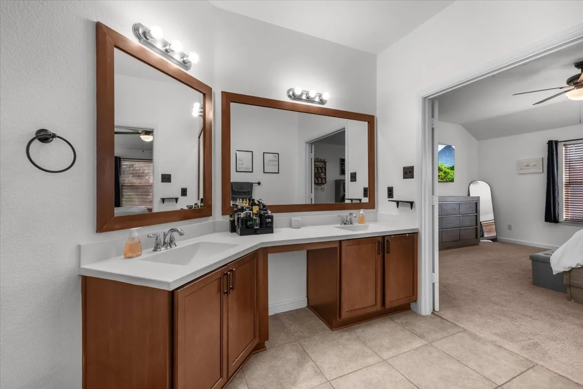 Single Family Residence For Sale in Tarrant County , 2909 Merry View Lane, Fort Worth, Texas 76120, 4 Bedroom, 3 Bathroom, 2 Garage spaces, 2,533 Sqft, built in 2012, mls#21372764, Real Estate Agent in Fort Worth, Homes For Sale in Tarrant county, Homes For Sale in Fort Worth, Realtor in Fort Worth Texas, Real Estate Brokerage Independent Realty Texas, Luminita Cordes Realtor