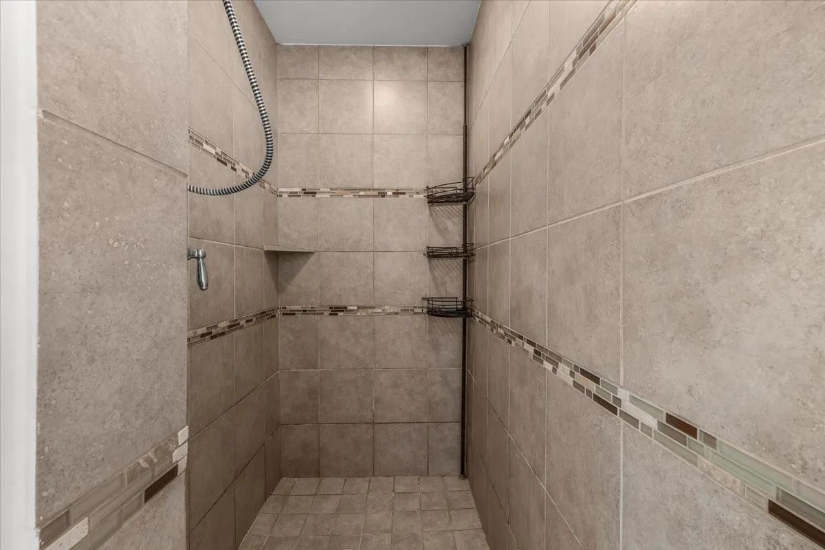 Single Family Residence For Sale in Tarrant County , 2909 Merry View Lane, Fort Worth, Texas 76120, 4 Bedroom, 3 Bathroom, 2 Garage spaces, 2,533 Sqft, built in 2012, mls#21372764, Real Estate Agent in Fort Worth, Homes For Sale in Tarrant county, Homes For Sale in Fort Worth, Realtor in Fort Worth Texas, Real Estate Brokerage Independent Realty Texas, Luminita Cordes Realtor