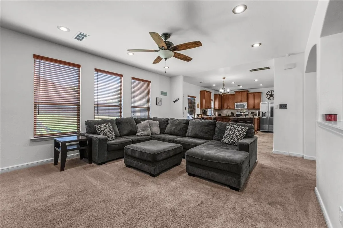 Single Family Residence For Sale in Tarrant County , 2909 Merry View Lane, Fort Worth, Texas 76120, 4 Bedroom, 3 Bathroom, 2 Garage spaces, 2,533 Sqft, built in 2012, mls#21372764, Real Estate Agent in Fort Worth, Homes For Sale in Tarrant county, Homes For Sale in Fort Worth, Realtor in Fort Worth Texas, Real Estate Brokerage Independent Realty Texas, Luminita Cordes Realtor