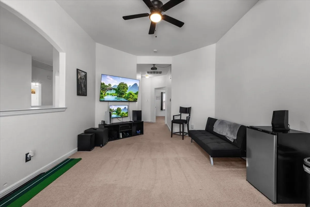 Single Family Residence For Sale in Tarrant County , 2909 Merry View Lane, Fort Worth, Texas 76120, 4 Bedroom, 3 Bathroom, 2 Garage spaces, 2,533 Sqft, built in 2012, mls#21372764, Real Estate Agent in Fort Worth, Homes For Sale in Tarrant county, Homes For Sale in Fort Worth, Realtor in Fort Worth Texas, Real Estate Brokerage Independent Realty Texas, Luminita Cordes Realtor