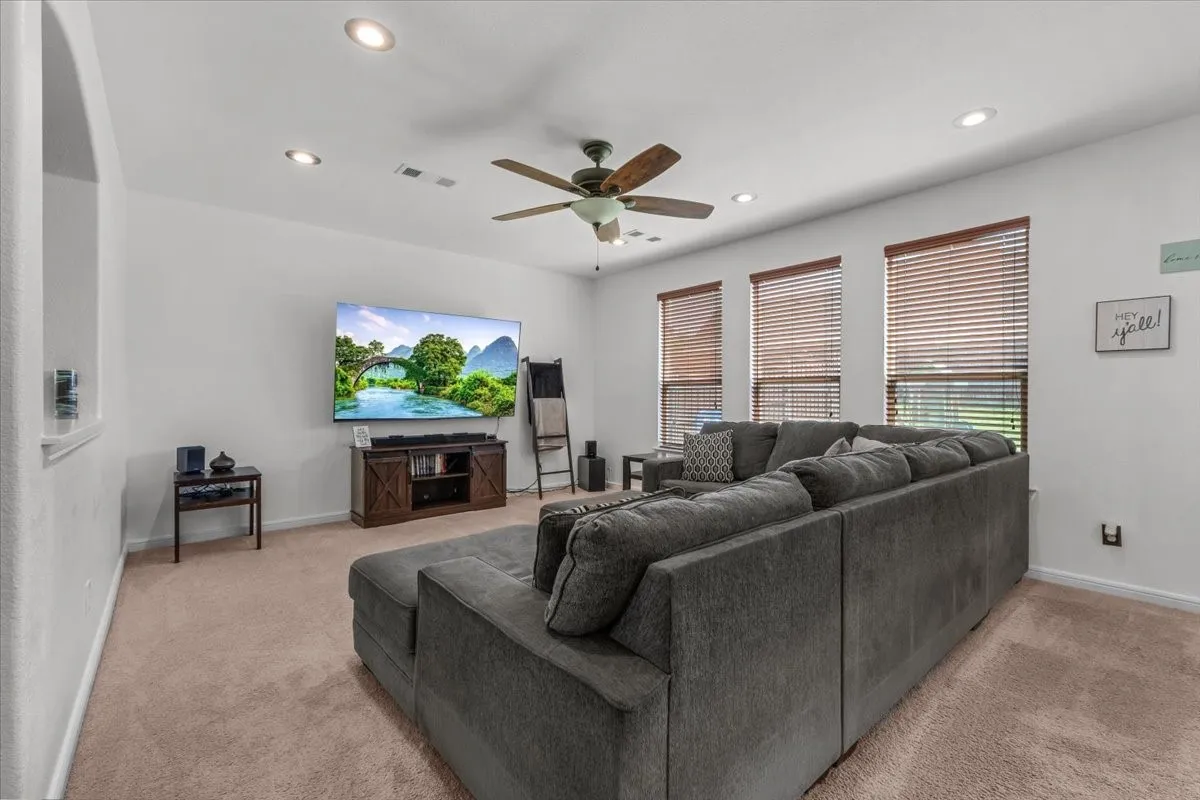 Single Family Residence For Sale in Tarrant County , 2909 Merry View Lane, Fort Worth, Texas 76120, 4 Bedroom, 3 Bathroom, 2 Garage spaces, 2,533 Sqft, built in 2012, mls#21372764, Real Estate Agent in Fort Worth, Homes For Sale in Tarrant county, Homes For Sale in Fort Worth, Realtor in Fort Worth Texas, Real Estate Brokerage Independent Realty Texas, Luminita Cordes Realtor