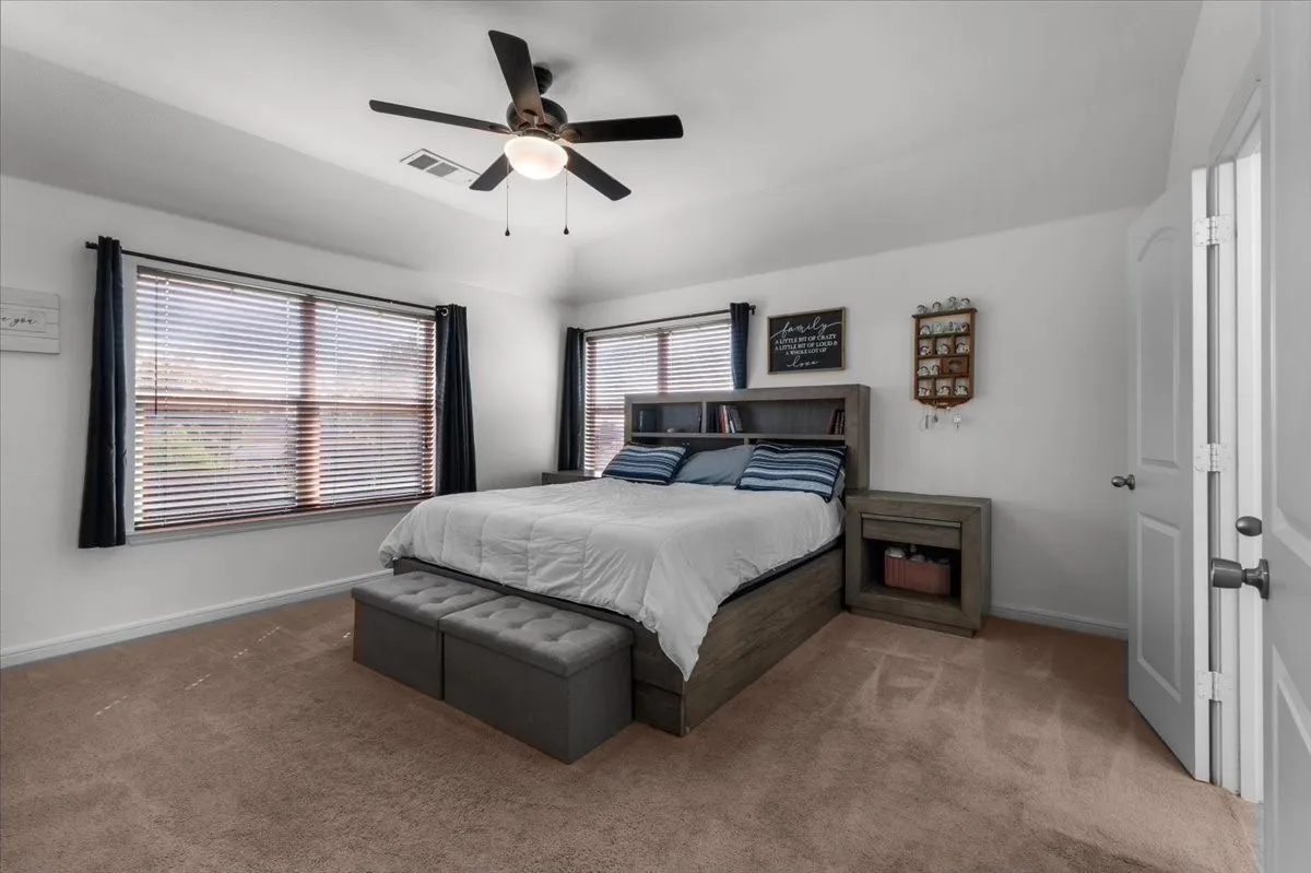 Single Family Residence For Sale in Tarrant County , 2909 Merry View Lane, Fort Worth, Texas 76120, 4 Bedroom, 3 Bathroom, 2 Garage spaces, 2,533 Sqft, built in 2012, mls#21372764, Real Estate Agent in Fort Worth, Homes For Sale in Tarrant county, Homes For Sale in Fort Worth, Realtor in Fort Worth Texas, Real Estate Brokerage Independent Realty Texas, Luminita Cordes Realtor