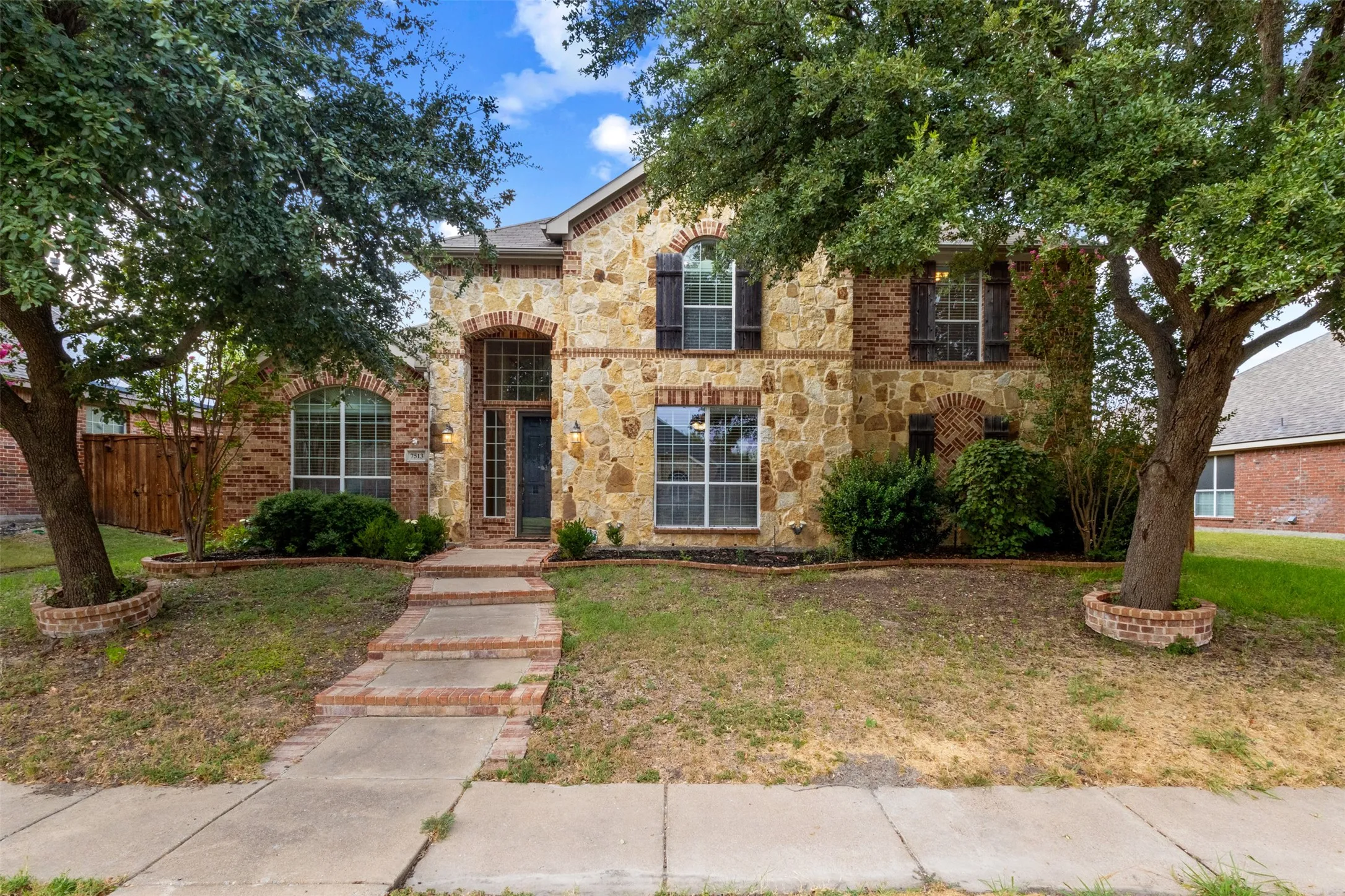 Single Family Residence For Sale in Dallas County , 7513 Kallan Drive, Rowlett, Texas 75089, 5 Bedroom, 3 Bathroom, 2 Garage spaces, 3,542 Sqft, built in 2005, mls#21372212, Real Estate Agent in Rowlett, Homes For Sale in Dallas county, Homes For Sale in Rowlett, Realtor in Rowlett Texas, Real Estate Brokerage Independent Realty Texas, Luminita Cordes Realtor