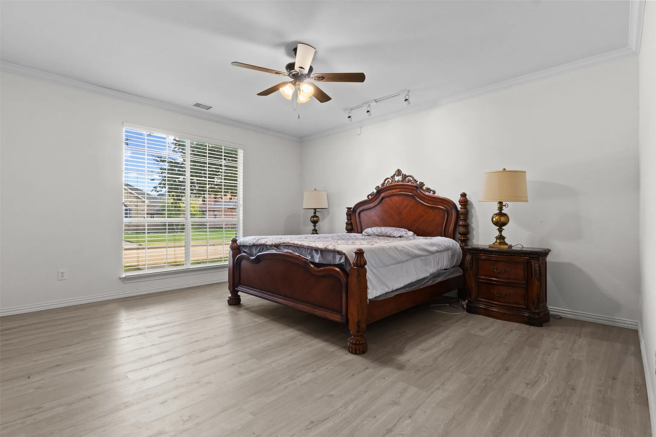 Single Family Residence For Sale in Dallas County , 7513 Kallan Drive, Rowlett, Texas 75089, 5 Bedroom, 3 Bathroom, 2 Garage spaces, 3,542 Sqft, built in 2005, mls#21372212, Real Estate Agent in Rowlett, Homes For Sale in Dallas county, Homes For Sale in Rowlett, Realtor in Rowlett Texas, Real Estate Brokerage Independent Realty Texas, Luminita Cordes Realtor