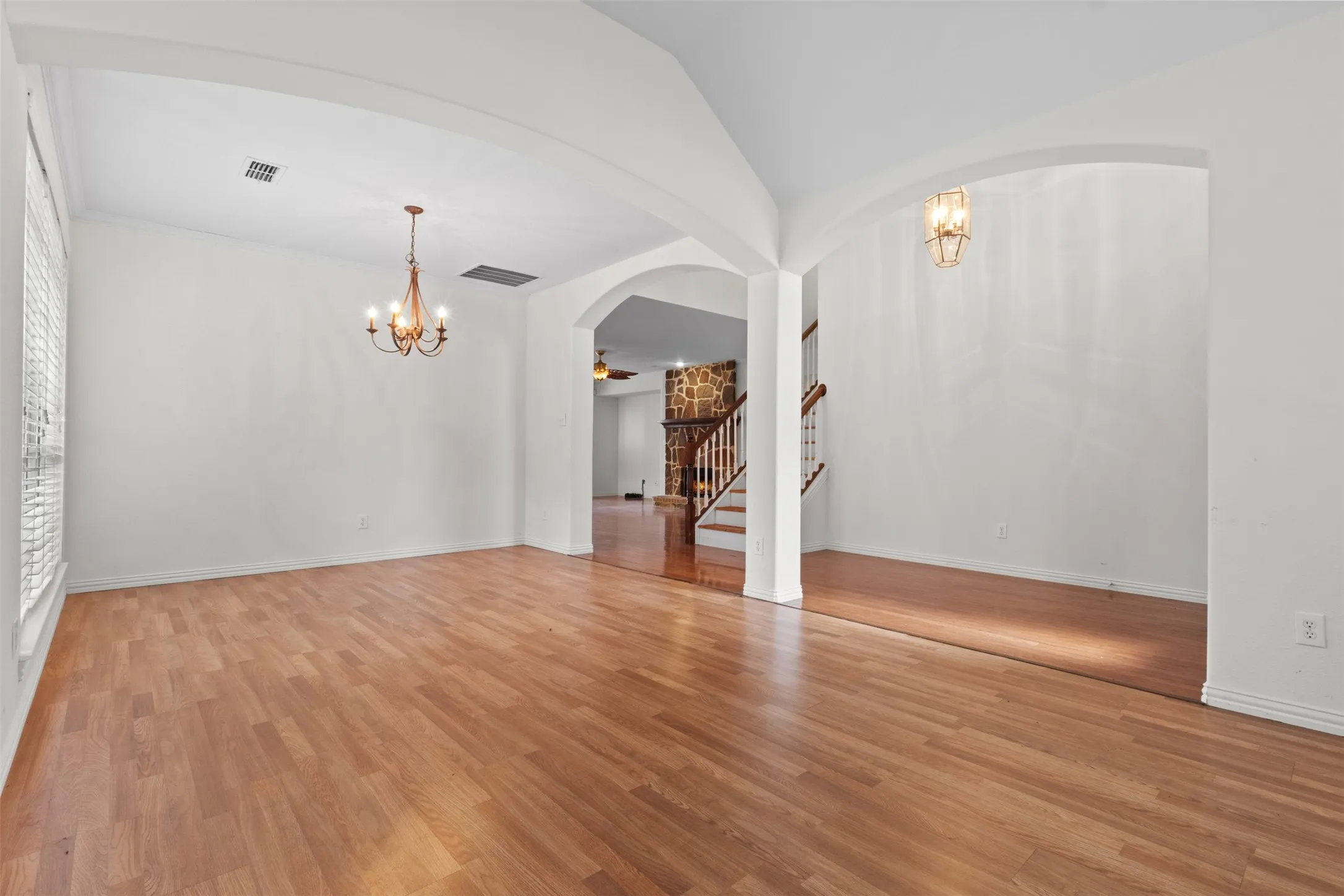 Single Family Residence For Sale in Dallas County , 7513 Kallan Drive, Rowlett, Texas 75089, 5 Bedroom, 3 Bathroom, 2 Garage spaces, 3,542 Sqft, built in 2005, mls#21372212, Real Estate Agent in Rowlett, Homes For Sale in Dallas county, Homes For Sale in Rowlett, Realtor in Rowlett Texas, Real Estate Brokerage Independent Realty Texas, Luminita Cordes Realtor