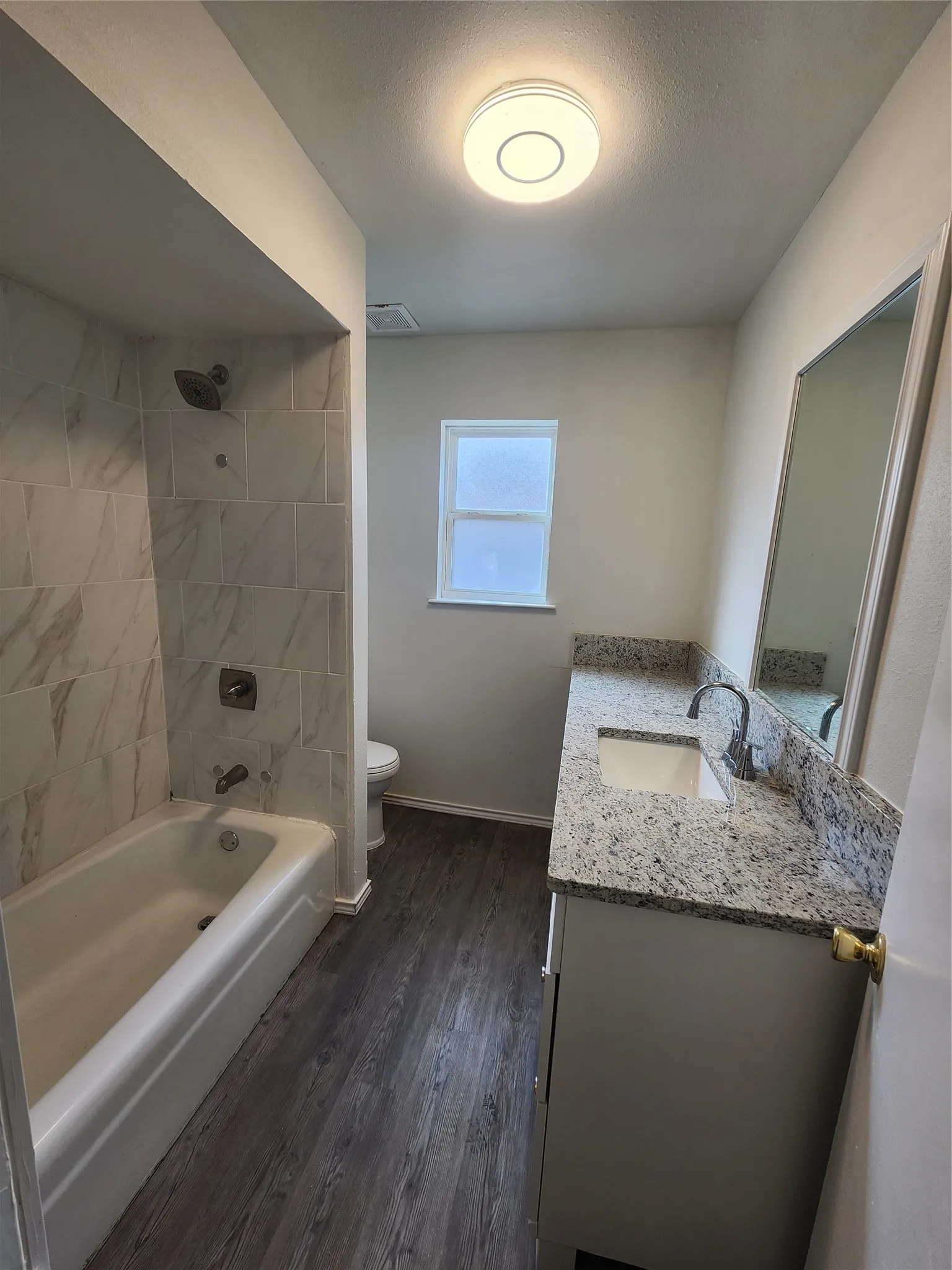 Apartment For Rent in Denton County , 2404 Louise Street 4, Denton, Texas 76201, 2 Bedroom, 1 Bathroom, Garage spaces, 810 Sqft, built in 1967, mls#21372877, Real Estate Agent in Denton, Homes For Rent in Denton county, Homes For Rent in Denton, Realtor in Denton Texas, Real Estate Brokerage Independent Realty Texas, Luminita Cordes Realtor