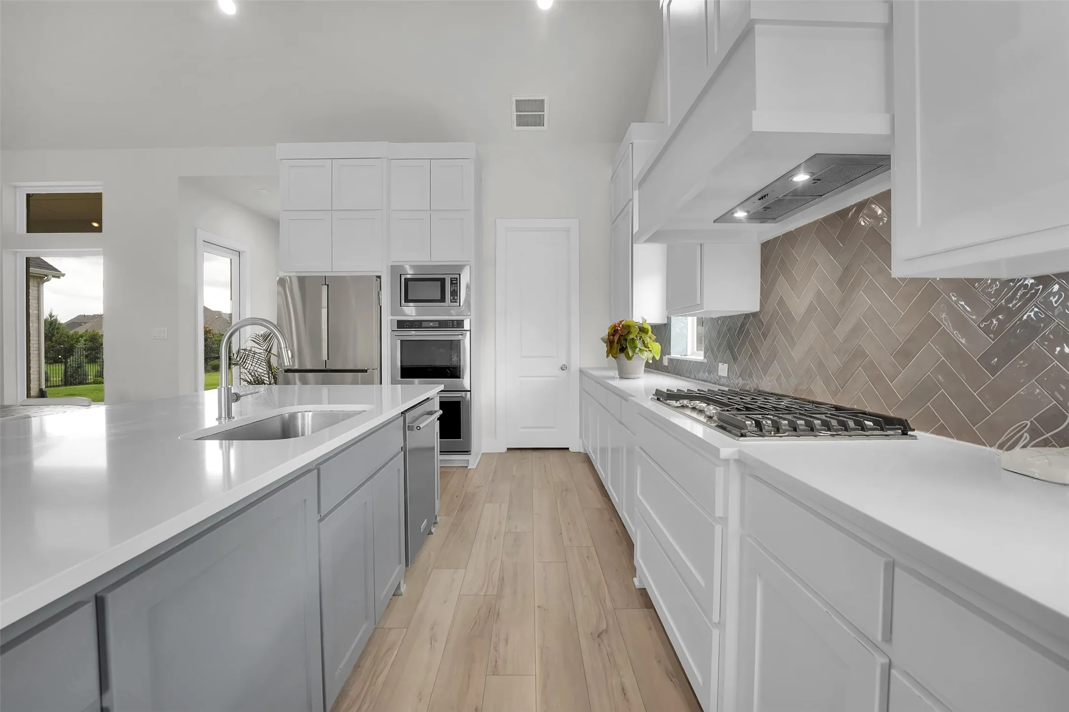 Single Family Residence For Rent in Collin County , 506 Lakeshore Boulevard, Allen, Texas 75002, 3 Bedroom, 4 Bathroom, 3 Garage spaces, 3,125 Sqft, built in 2021, mls#21371158, Real Estate Agent in Allen, Homes For Rent in Collin county, Homes For Rent in Allen, Realtor in Allen Texas, Real Estate Brokerage Independent Realty Texas, Luminita Cordes Realtor