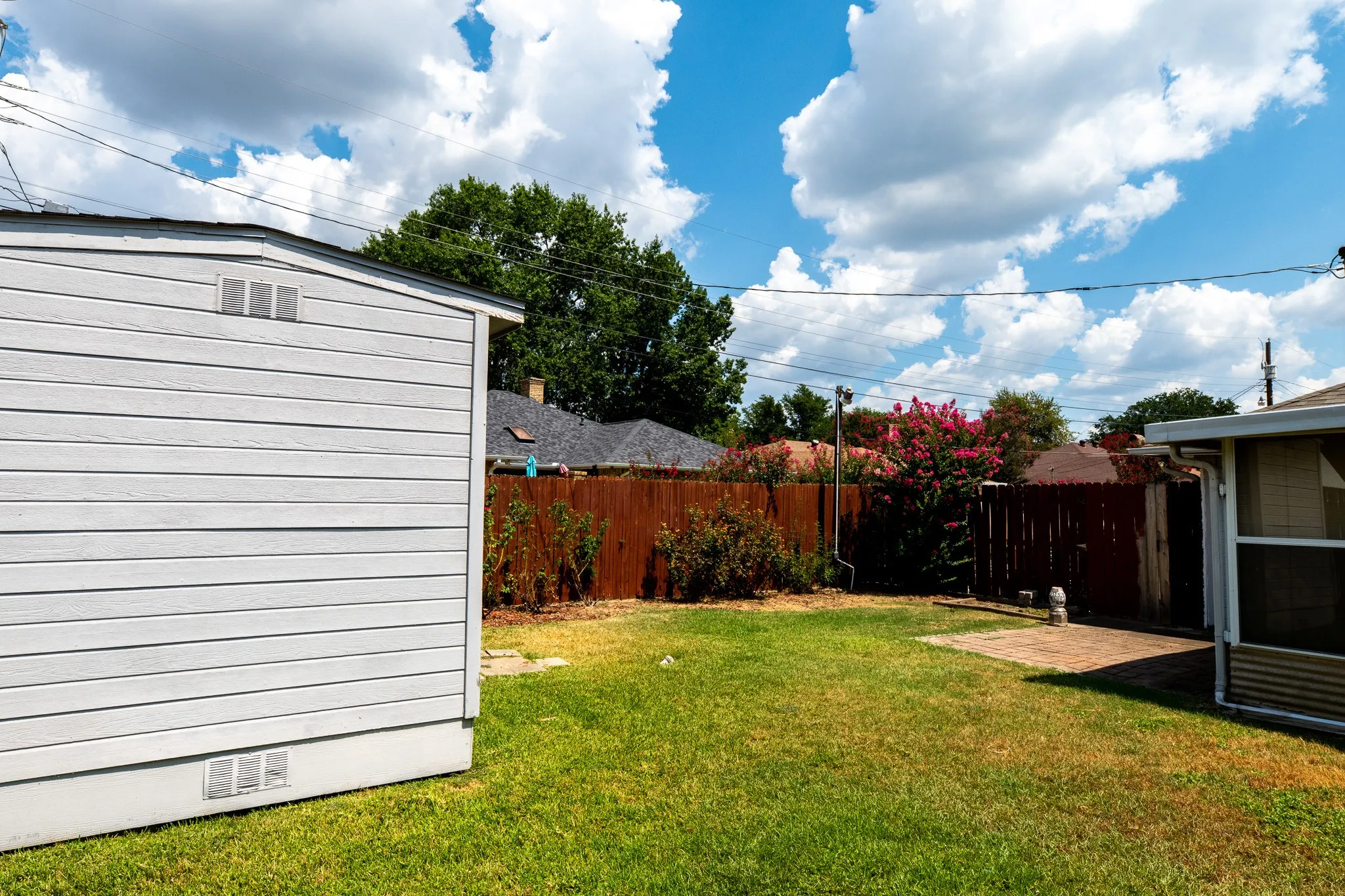 Single Family Residence For Sale in Hopkins County , 104 Cedar Springs Boulevard, Sulphur Springs, Texas 75482, 3 Bedroom, 2 Bathroom, 2 Garage spaces, 1,937 Sqft, built in 1984, mls#21372880, Real Estate Agent in Sulphur Springs, Homes For Sale in Hopkins county, Homes For Sale in Sulphur Springs, Realtor in Sulphur Springs Texas, Real Estate Brokerage Independent Realty Texas, Luminita Cordes Realtor