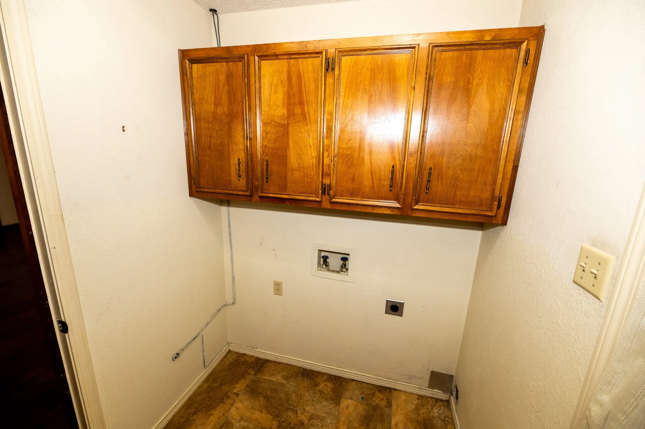 Single Family Residence For Sale in Hopkins County , 104 Cedar Springs Boulevard, Sulphur Springs, Texas 75482, 3 Bedroom, 2 Bathroom, 2 Garage spaces, 1,937 Sqft, built in 1984, mls#21372880, Real Estate Agent in Sulphur Springs, Homes For Sale in Hopkins county, Homes For Sale in Sulphur Springs, Realtor in Sulphur Springs Texas, Real Estate Brokerage Independent Realty Texas, Luminita Cordes Realtor