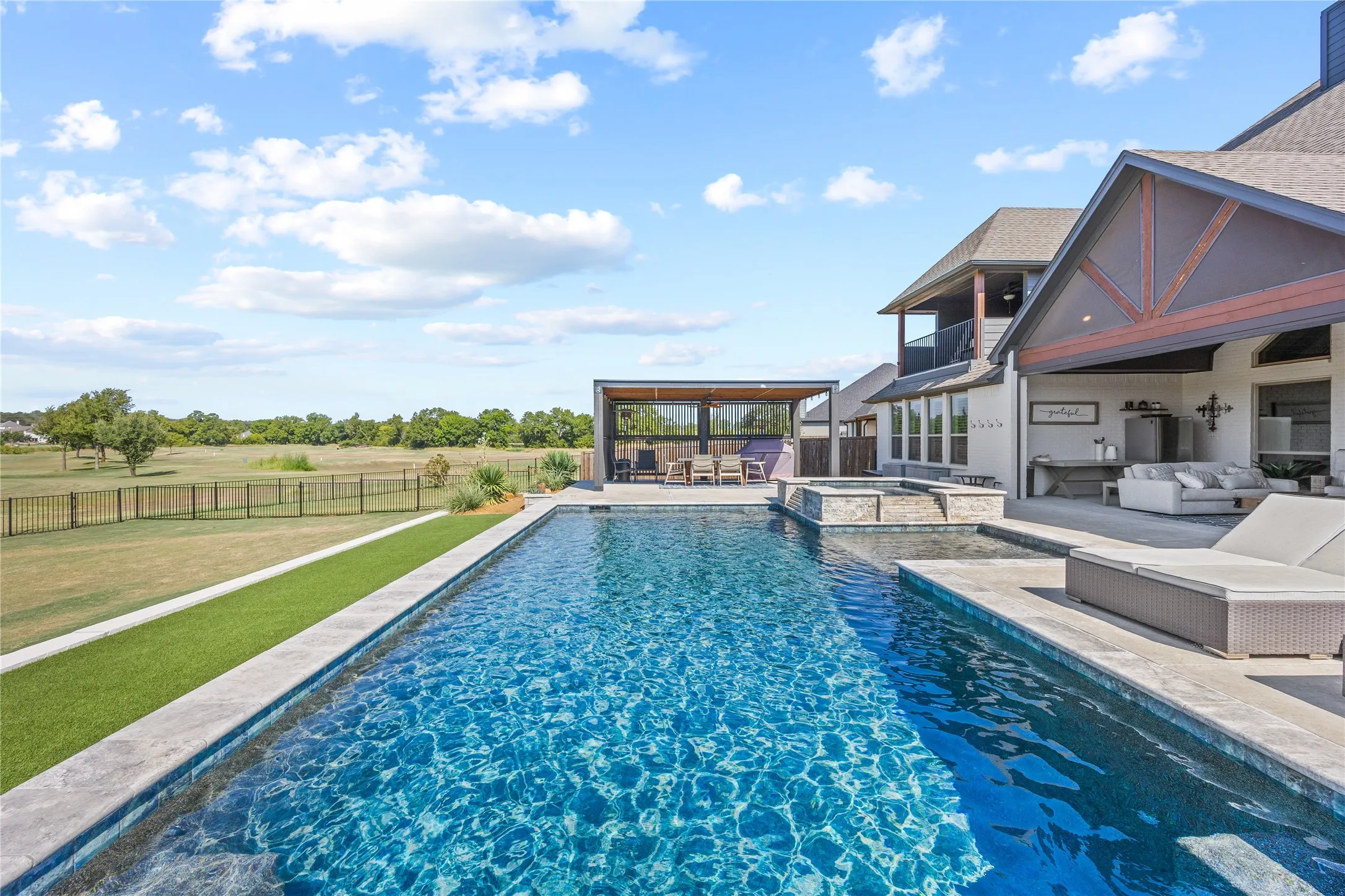 Single Family Residence For Sale in Parker County , 1345 Crown Valley Drive, Weatherford, Texas 76087, 4 Bedroom, 3 Bathroom, 3 Garage spaces, 3,488 Sqft, built in 2020, mls#21370474, Real Estate Agent in Weatherford, Homes For Sale in Parker county, Homes For Sale in Weatherford, Realtor in Weatherford Texas, Real Estate Brokerage Independent Realty Texas, Luminita Cordes Realtor