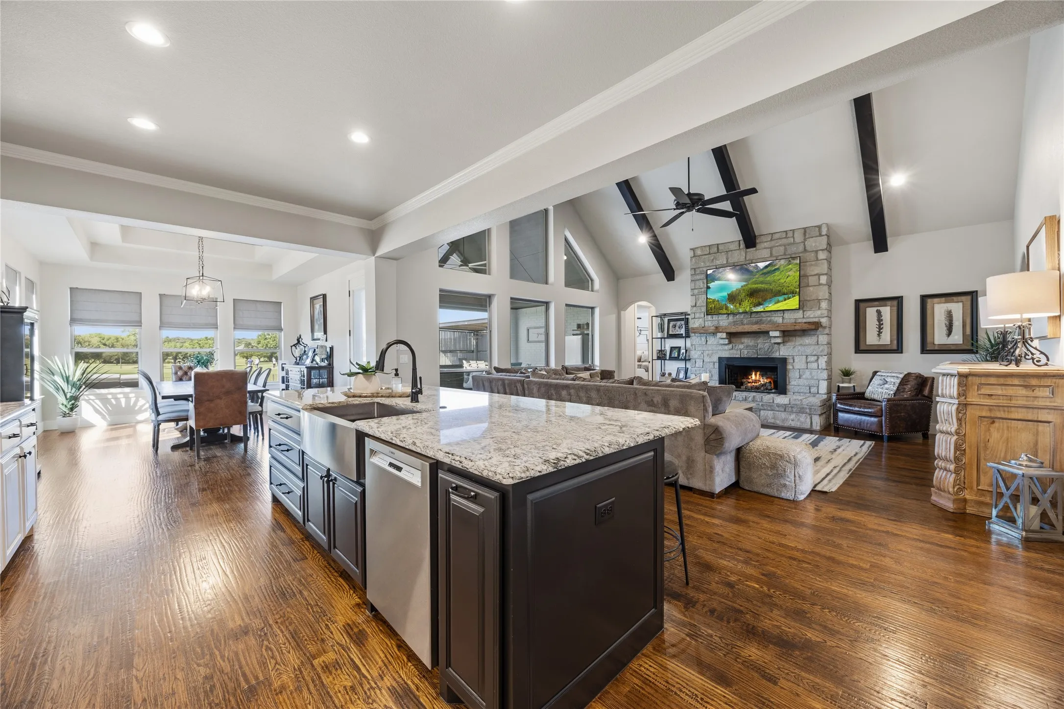 Single Family Residence For Sale in Parker County , 1345 Crown Valley Drive, Weatherford, Texas 76087, 4 Bedroom, 3 Bathroom, 3 Garage spaces, 3,488 Sqft, built in 2020, mls#21370474, Real Estate Agent in Weatherford, Homes For Sale in Parker county, Homes For Sale in Weatherford, Realtor in Weatherford Texas, Real Estate Brokerage Independent Realty Texas, Luminita Cordes Realtor