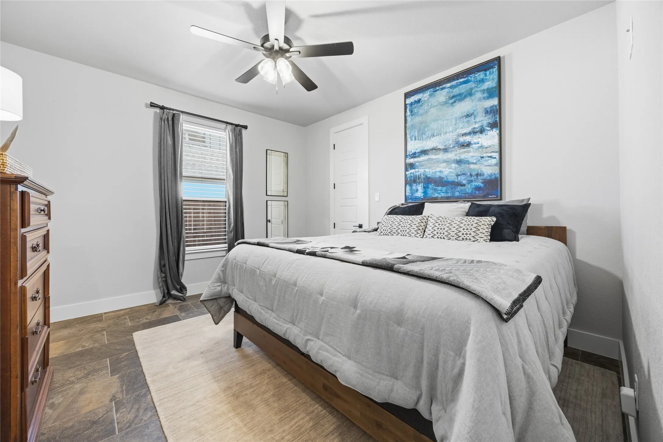 Single Family Residence For Sale in Parker County , 1345 Crown Valley Drive, Weatherford, Texas 76087, 4 Bedroom, 3 Bathroom, 3 Garage spaces, 3,488 Sqft, built in 2020, mls#21370474, Real Estate Agent in Weatherford, Homes For Sale in Parker county, Homes For Sale in Weatherford, Realtor in Weatherford Texas, Real Estate Brokerage Independent Realty Texas, Luminita Cordes Realtor