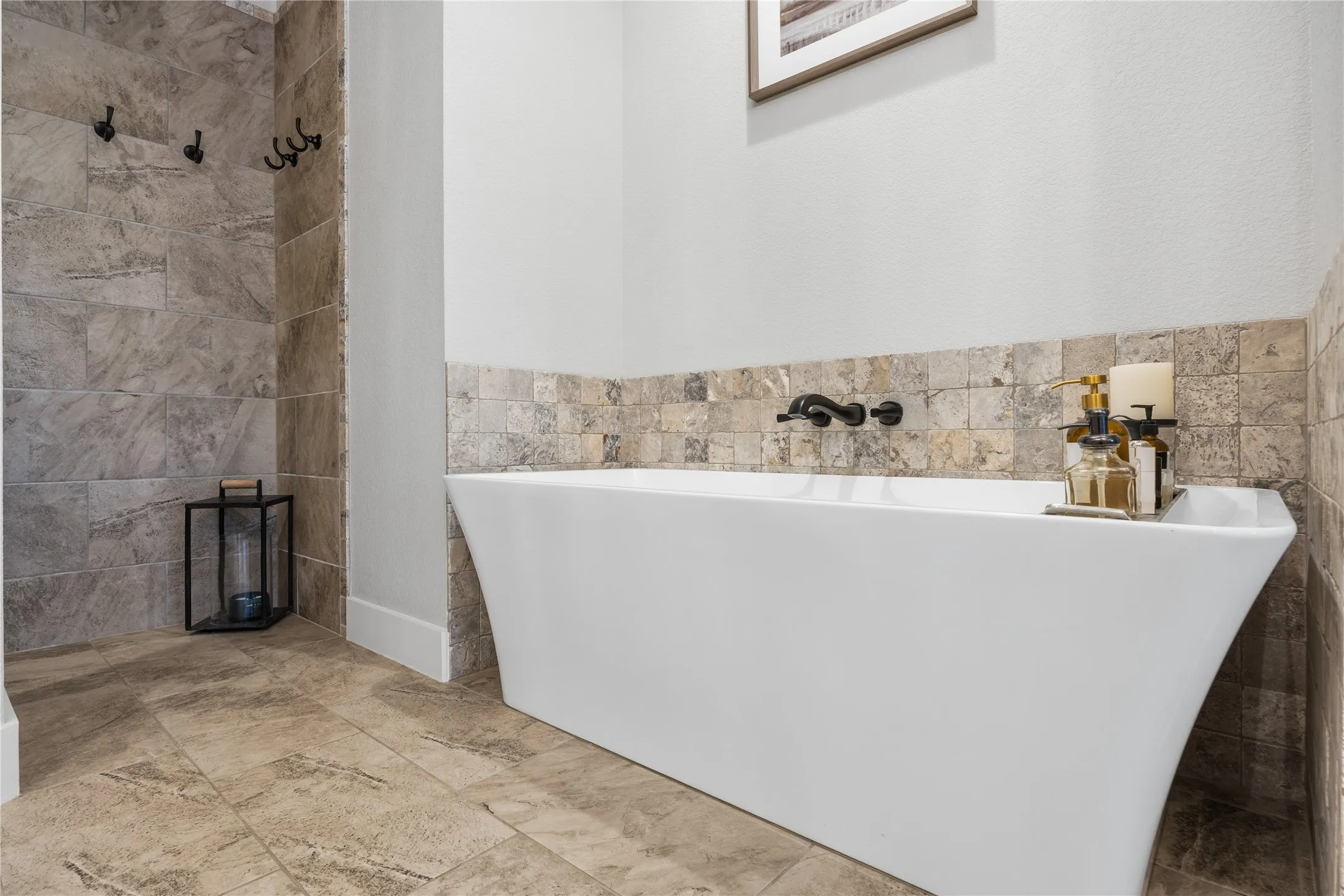 Single Family Residence For Sale in Parker County , 1345 Crown Valley Drive, Weatherford, Texas 76087, 4 Bedroom, 3 Bathroom, 3 Garage spaces, 3,488 Sqft, built in 2020, mls#21370474, Real Estate Agent in Weatherford, Homes For Sale in Parker county, Homes For Sale in Weatherford, Realtor in Weatherford Texas, Real Estate Brokerage Independent Realty Texas, Luminita Cordes Realtor