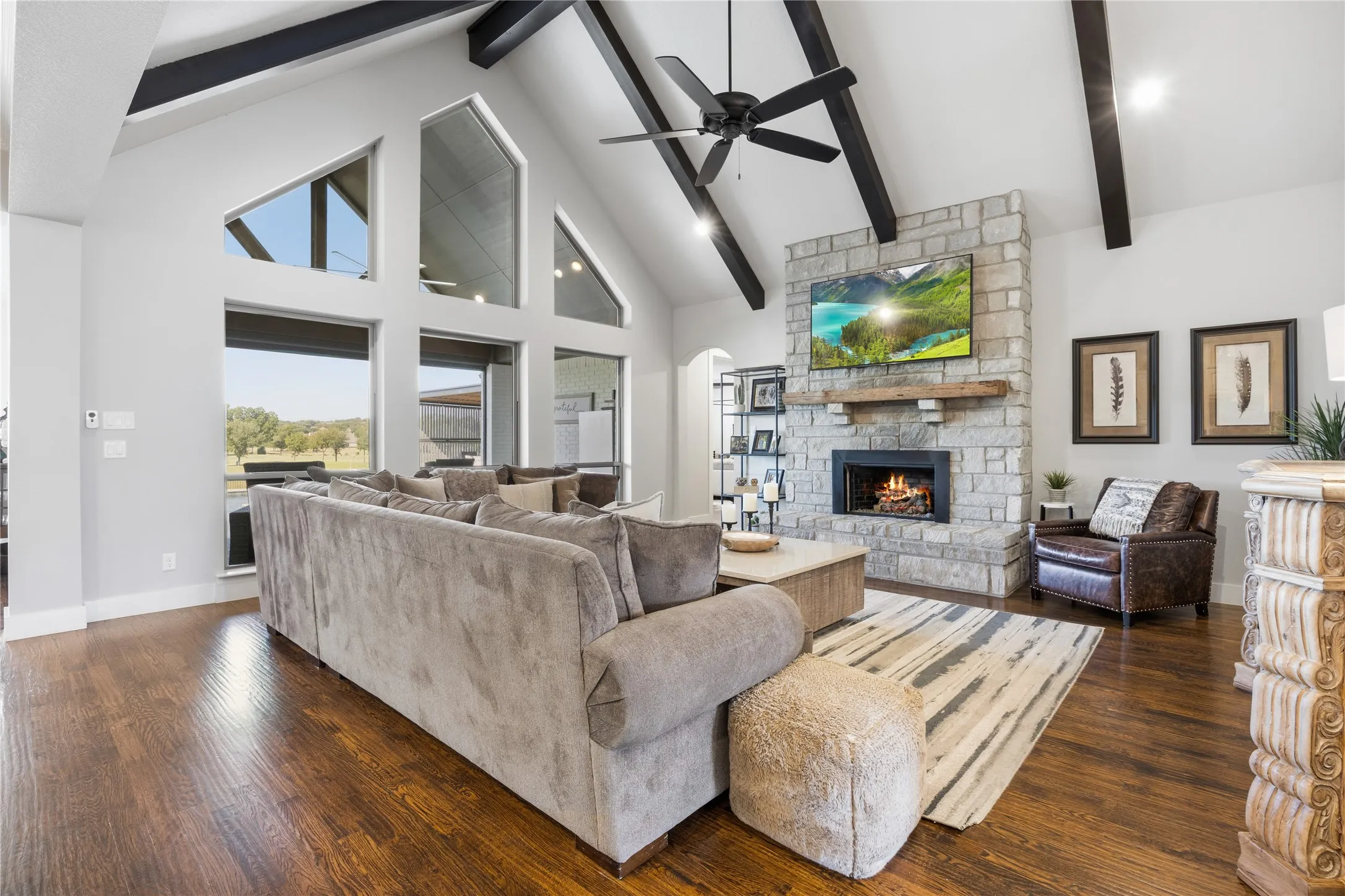 Single Family Residence For Sale in Parker County , 1345 Crown Valley Drive, Weatherford, Texas 76087, 4 Bedroom, 3 Bathroom, 3 Garage spaces, 3,488 Sqft, built in 2020, mls#21370474, Real Estate Agent in Weatherford, Homes For Sale in Parker county, Homes For Sale in Weatherford, Realtor in Weatherford Texas, Real Estate Brokerage Independent Realty Texas, Luminita Cordes Realtor