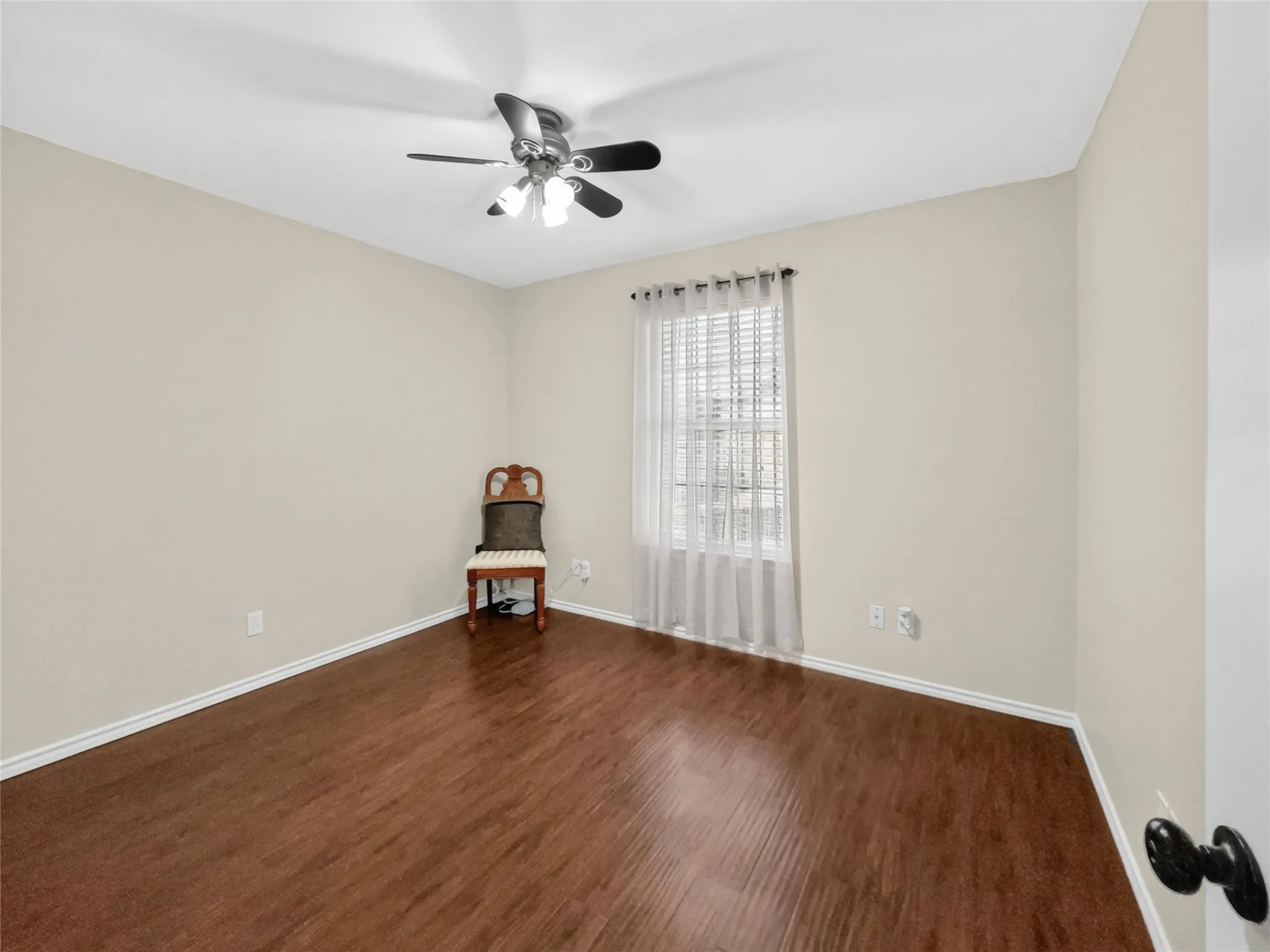 Single Family Residence For Sale in Parker County , 617 N Avenue D, Springtown, Texas 76082, 3 Bedroom, 2 Bathroom, Garage spaces, 1,290 Sqft, built in 2001, mls#21372883, Real Estate Agent in Springtown, Homes For Sale in Parker county, Homes For Sale in Springtown, Realtor in Springtown Texas, Real Estate Brokerage Independent Realty Texas, Luminita Cordes Realtor