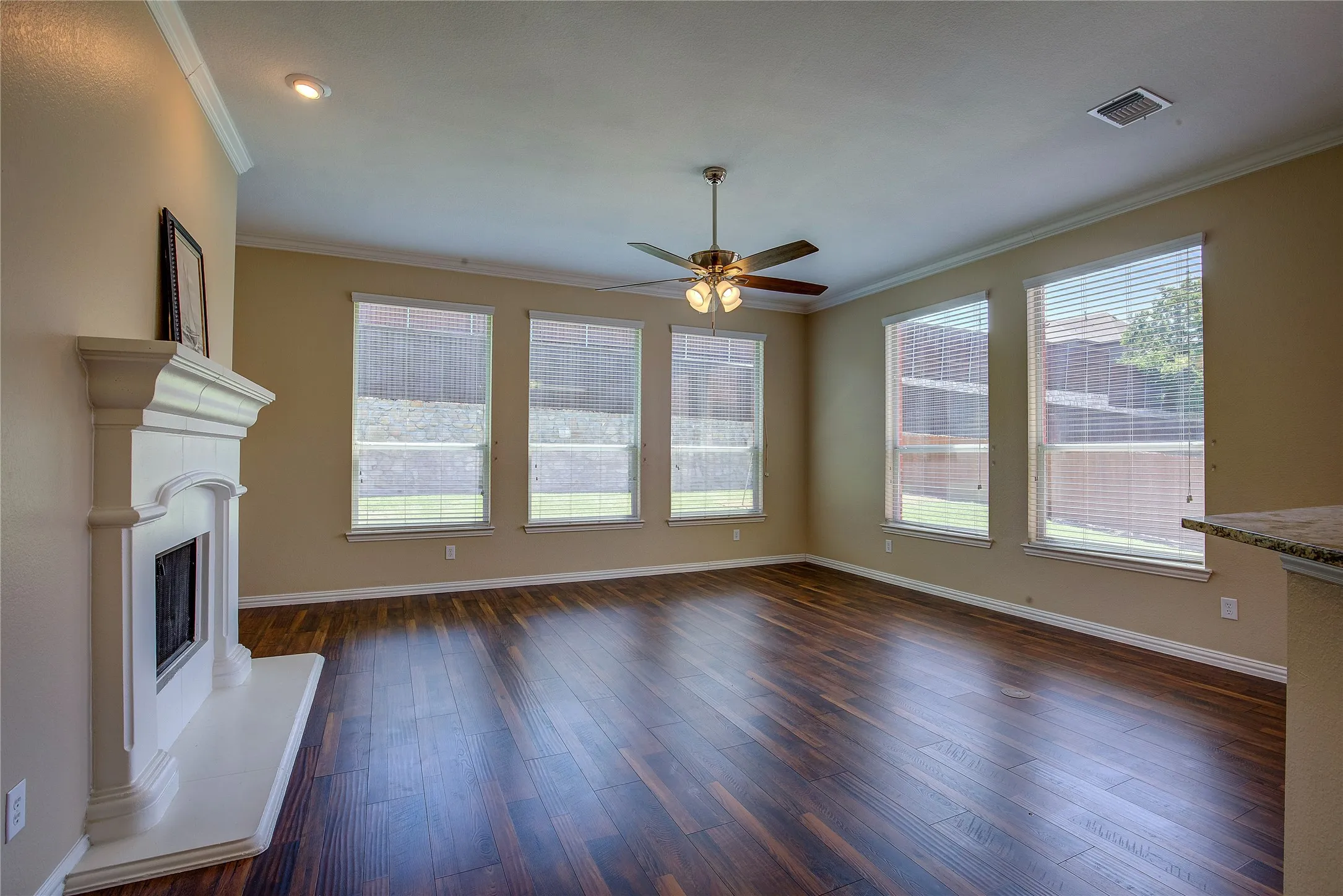 Single Family Residence For Rent in Collin County , 840 Brittany Way, Prosper, Texas 75078, 4 Bedroom, 2 Bathroom, 2 Garage spaces, 2,457 Sqft, built in 2002, mls#21363528, Real Estate Agent in Prosper, Homes For Rent in Collin county, Homes For Rent in Prosper, Realtor in Prosper Texas, Real Estate Brokerage Independent Realty Texas, Luminita Cordes Realtor