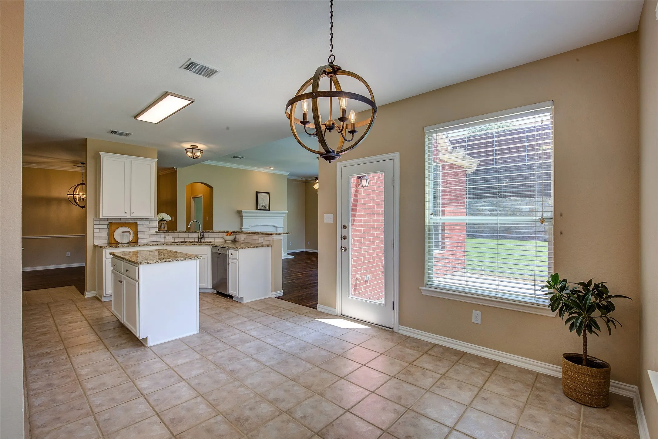 Single Family Residence For Rent in Collin County , 840 Brittany Way, Prosper, Texas 75078, 4 Bedroom, 2 Bathroom, 2 Garage spaces, 2,457 Sqft, built in 2002, mls#21363528, Real Estate Agent in Prosper, Homes For Rent in Collin county, Homes For Rent in Prosper, Realtor in Prosper Texas, Real Estate Brokerage Independent Realty Texas, Luminita Cordes Realtor