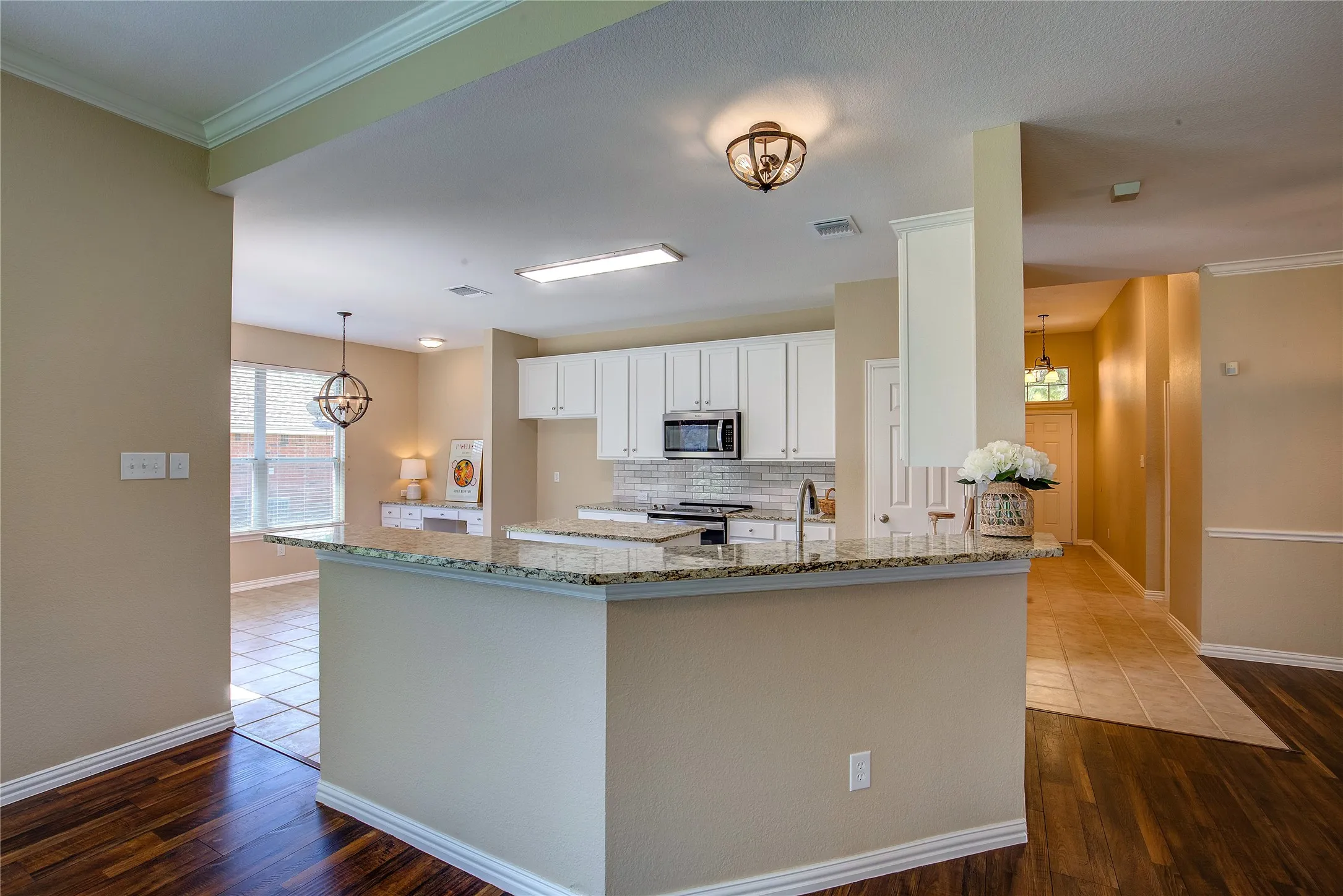 Single Family Residence For Rent in Collin County , 840 Brittany Way, Prosper, Texas 75078, 4 Bedroom, 2 Bathroom, 2 Garage spaces, 2,457 Sqft, built in 2002, mls#21363528, Real Estate Agent in Prosper, Homes For Rent in Collin county, Homes For Rent in Prosper, Realtor in Prosper Texas, Real Estate Brokerage Independent Realty Texas, Luminita Cordes Realtor