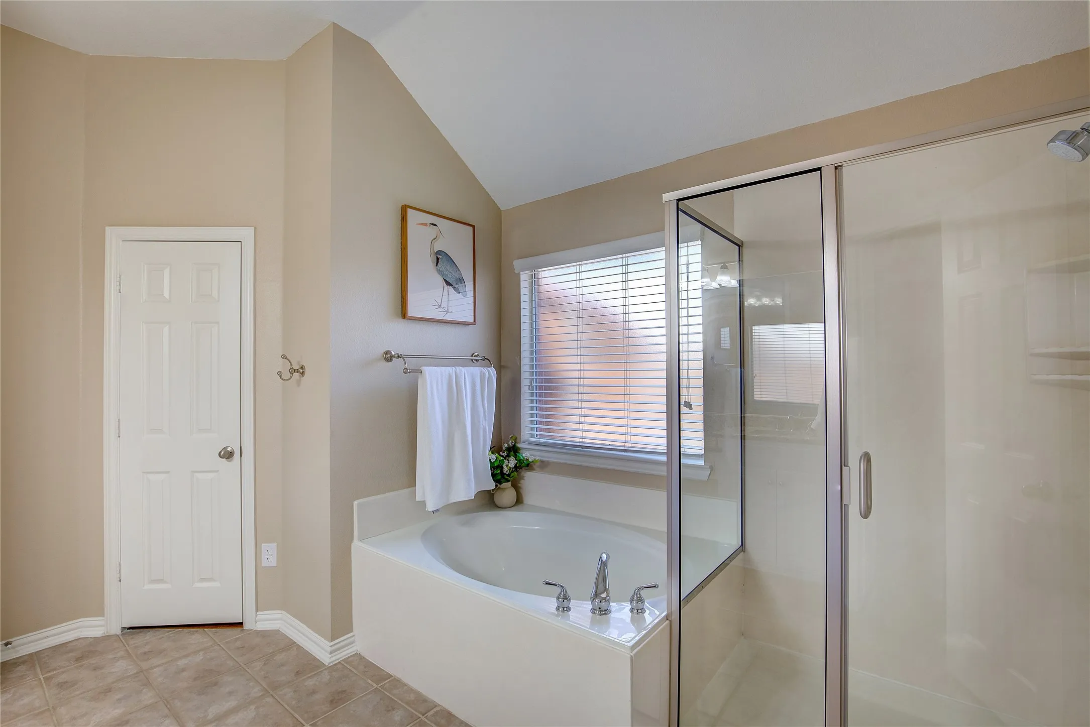 Single Family Residence For Rent in Collin County , 840 Brittany Way, Prosper, Texas 75078, 4 Bedroom, 2 Bathroom, 2 Garage spaces, 2,457 Sqft, built in 2002, mls#21363528, Real Estate Agent in Prosper, Homes For Rent in Collin county, Homes For Rent in Prosper, Realtor in Prosper Texas, Real Estate Brokerage Independent Realty Texas, Luminita Cordes Realtor