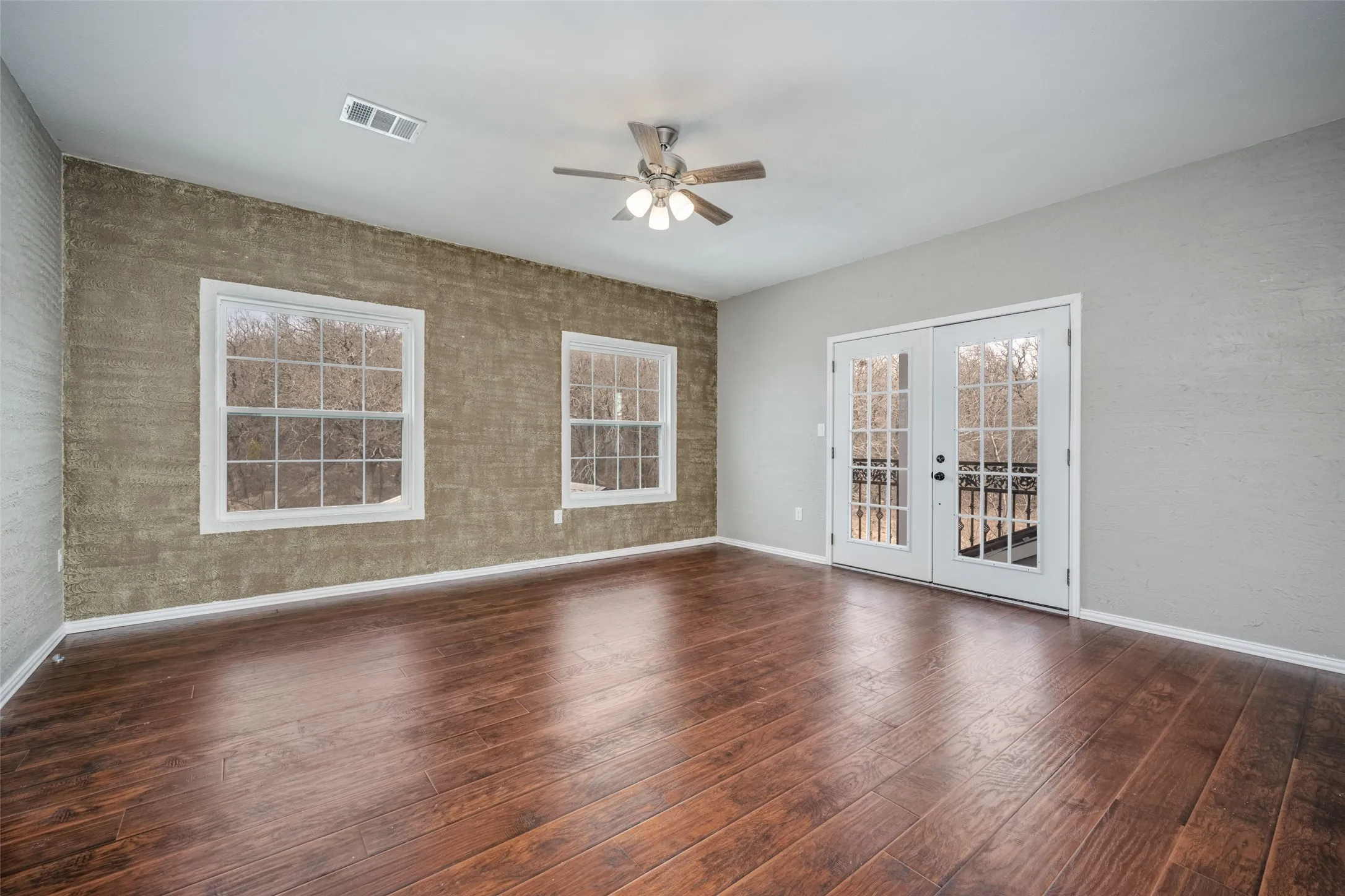 Single Family Residence For Sale in Wise County , 799 County Road 1596, Alvord, Texas 76225, 5 Bedroom, 2 Bathroom, 2 Garage spaces, 2,494 Sqft, built in 2020, mls#21372885, Real Estate Agent in Alvord, Homes For Sale in Wise county, Homes For Sale in Alvord, Realtor in Alvord Texas, Real Estate Brokerage Independent Realty Texas, Luminita Cordes Realtor