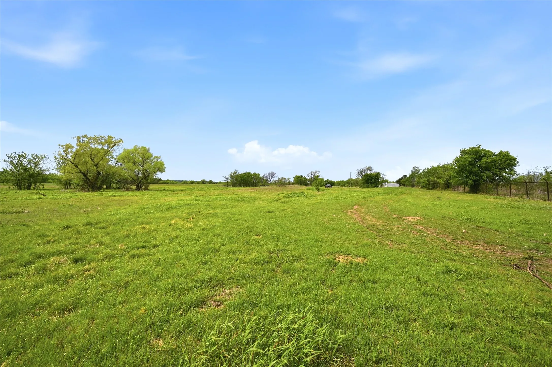 Warehouse For Sale in Grayson County , 656 Southeast Loop, Denison, Texas 75020, 0, 0, Garage spaces, 0 Sqft, built in 0, mls#21372841, Real Estate Agent in Denison, Homes For Sale in Grayson county, Homes For Sale in Denison, Realtor in Denison Texas, Real Estate Brokerage Independent Realty Texas, Luminita Cordes Realtor