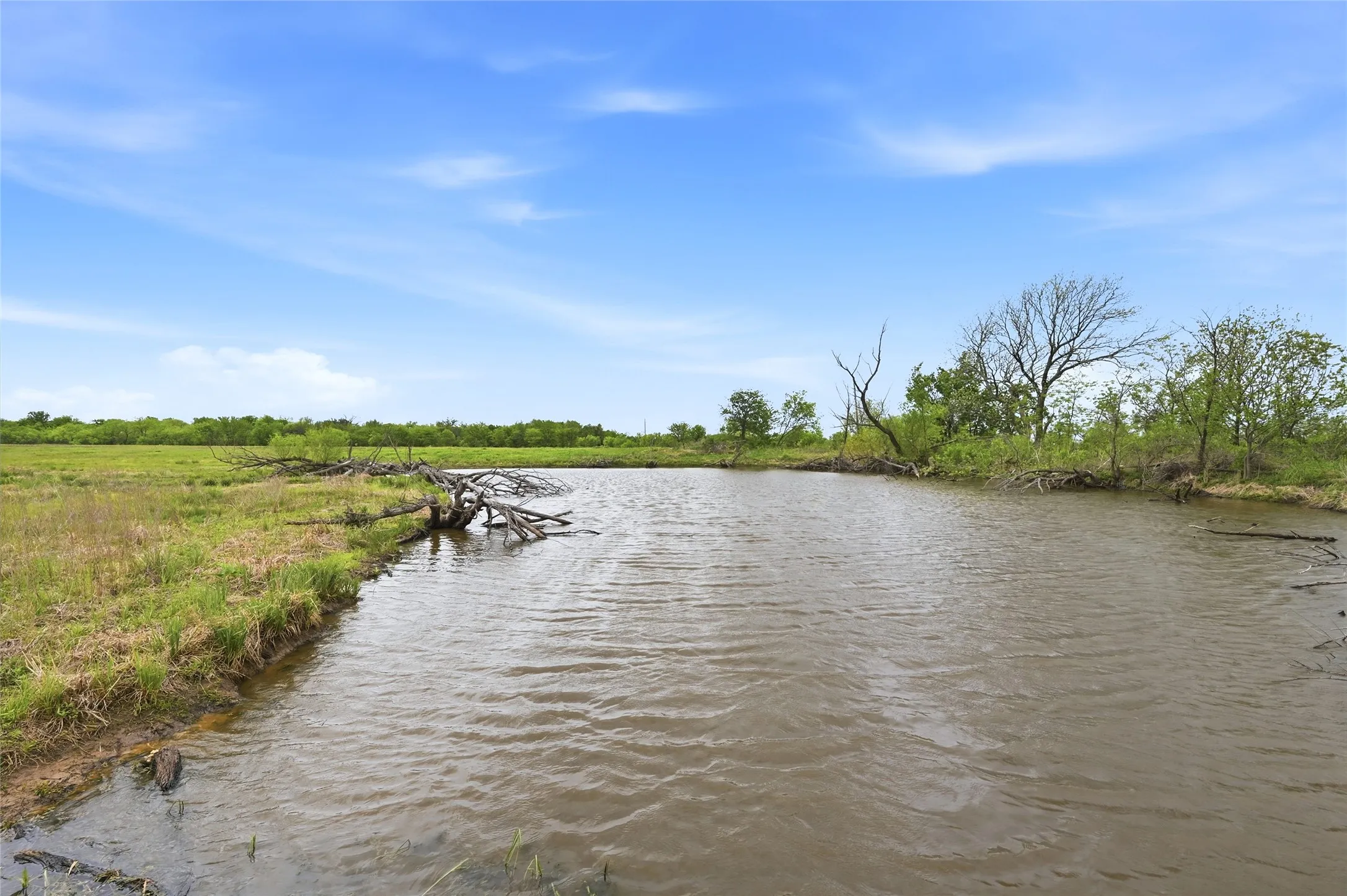 Warehouse For Sale in Grayson County , 656 Southeast Loop, Denison, Texas 75020, 0, 0, Garage spaces, 0 Sqft, built in 0, mls#21372841, Real Estate Agent in Denison, Homes For Sale in Grayson county, Homes For Sale in Denison, Realtor in Denison Texas, Real Estate Brokerage Independent Realty Texas, Luminita Cordes Realtor