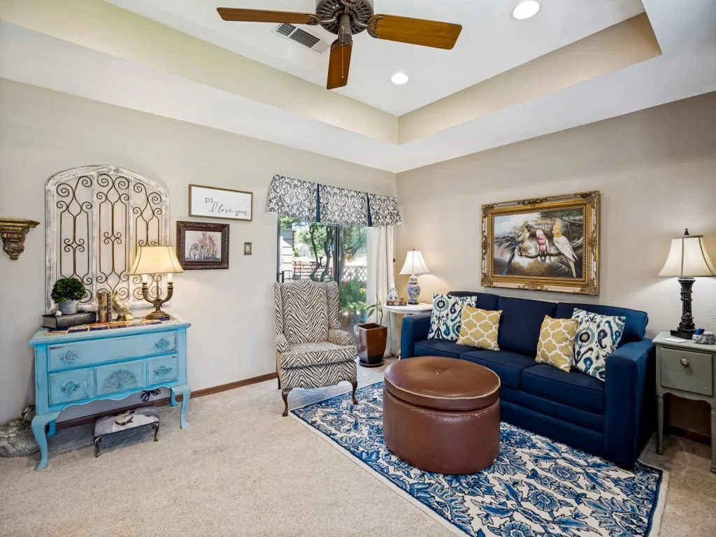 Single Family Residence For Sale in Collin County , 3801 Graphic Place, Plano, Texas 75075, 3 Bedroom, 3 Bathroom, 2 Garage spaces, 2,372 Sqft, built in 1981, mls#21372815, Real Estate Agent in Plano, Homes For Sale in Collin county, Homes For Sale in Plano, Realtor in Plano Texas, Real Estate Brokerage Independent Realty Texas, Luminita Cordes Realtor