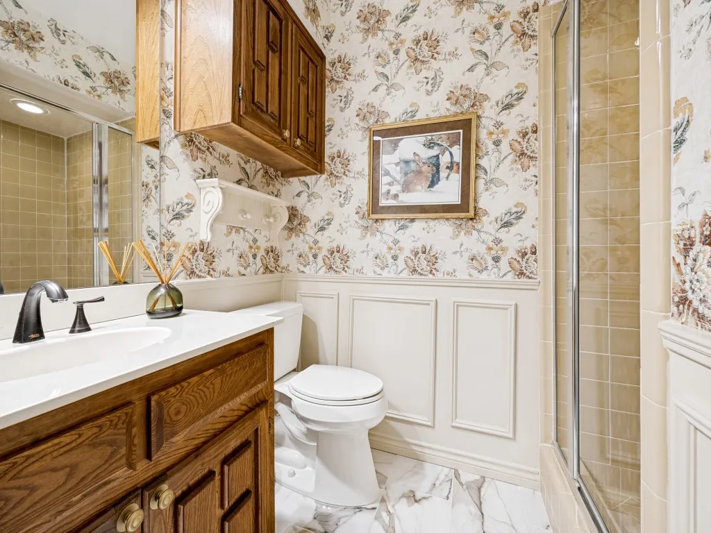 Single Family Residence For Sale in Collin County , 3801 Graphic Place, Plano, Texas 75075, 3 Bedroom, 3 Bathroom, 2 Garage spaces, 2,372 Sqft, built in 1981, mls#21372815, Real Estate Agent in Plano, Homes For Sale in Collin county, Homes For Sale in Plano, Realtor in Plano Texas, Real Estate Brokerage Independent Realty Texas, Luminita Cordes Realtor