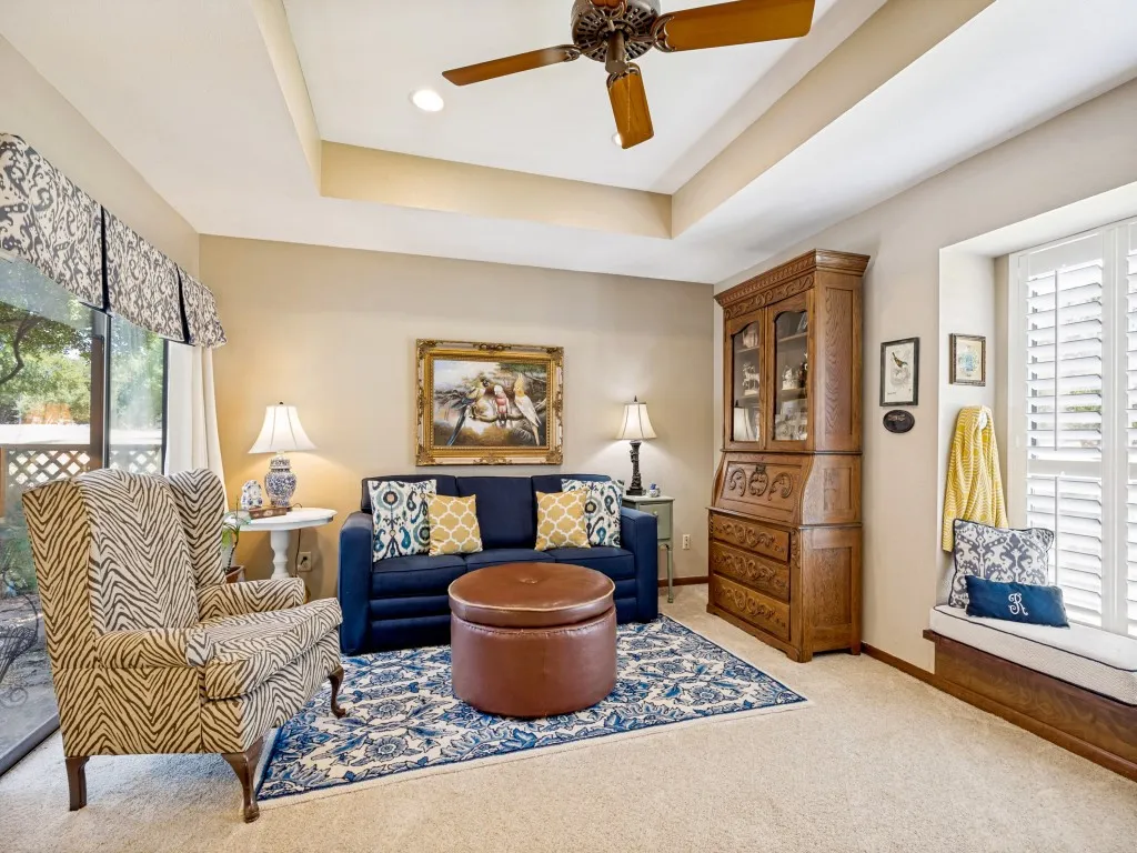 Single Family Residence For Sale in Collin County , 3801 Graphic Place, Plano, Texas 75075, 3 Bedroom, 3 Bathroom, 2 Garage spaces, 2,372 Sqft, built in 1981, mls#21372815, Real Estate Agent in Plano, Homes For Sale in Collin county, Homes For Sale in Plano, Realtor in Plano Texas, Real Estate Brokerage Independent Realty Texas, Luminita Cordes Realtor