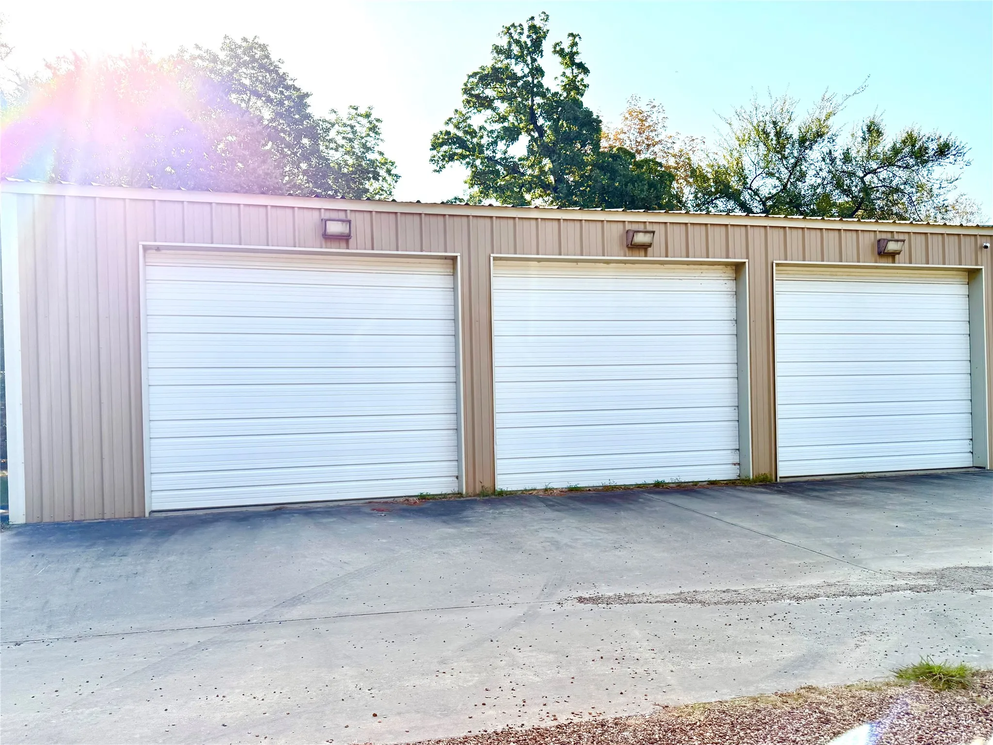 Single Family Residence For Sale in Henderson County , 106 Hiawatha Drive, Mabank, Texas 75156, 0, 1 Bathroom, Garage spaces, 0 Sqft, built in 2025, mls#21372891, Real Estate Agent in Mabank, Homes For Sale in Henderson county, Homes For Sale in Mabank, Realtor in Mabank Texas, Real Estate Brokerage Independent Realty Texas, Luminita Cordes Realtor