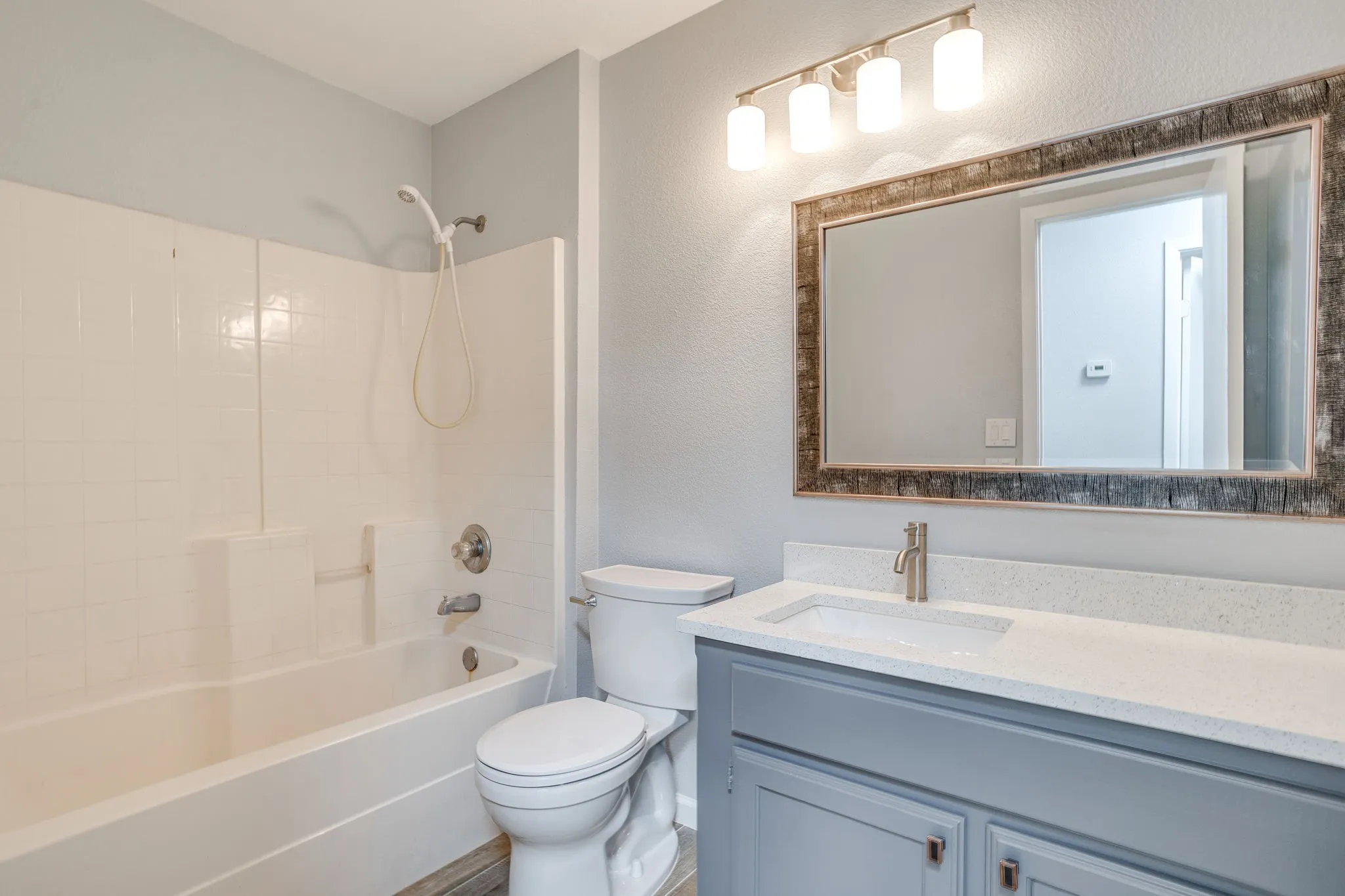 Duplex For Rent in Tarrant County , 2616 Bomar Avenue 2618, Fort Worth, Texas 76103, 3 Bedroom, 2 Bathroom, Garage spaces, 2,080 Sqft, built in 2004, mls#21371032, Real Estate Agent in Fort Worth, Homes For Rent in Tarrant county, Homes For Rent in Fort Worth, Realtor in Fort Worth Texas, Real Estate Brokerage Independent Realty Texas, Luminita Cordes Realtor