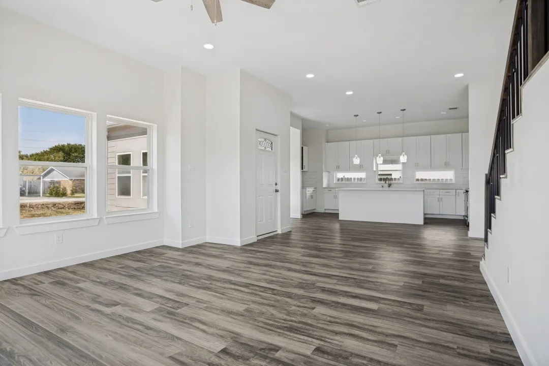 Single Family Residence For Rent in Denton County , 315 Lois Street, Roanoke, Texas 76262, 4 Bedroom, 4 Bathroom, 1 Garage spaces, 3,283 Sqft, built in 2022, mls#21370462, Real Estate Agent in Roanoke, Homes For Rent in Denton county, Homes For Rent in Roanoke, Realtor in Roanoke Texas, Real Estate Brokerage Independent Realty Texas, Luminita Cordes Realtor