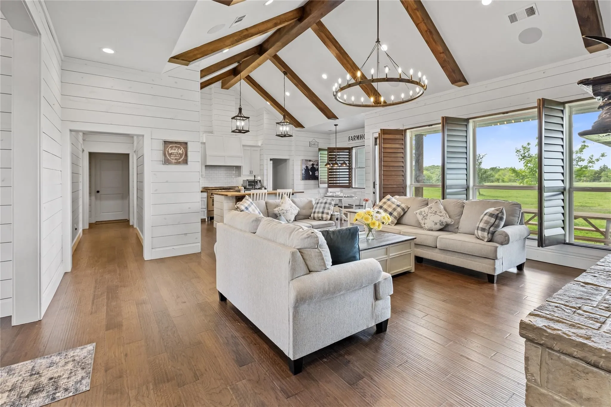 Farm For Rent in Ellis County , 400 Bethel Road, Waxahachie, Texas 75167, 4 Bedroom, 3 Bathroom, 3 Garage spaces, 3,000 Sqft, built in 2017, mls#21372887, Real Estate Agent in Waxahachie, Homes For Rent in Ellis county, Homes For Rent in Waxahachie, Realtor in Waxahachie Texas, Real Estate Brokerage Independent Realty Texas, Luminita Cordes Realtor